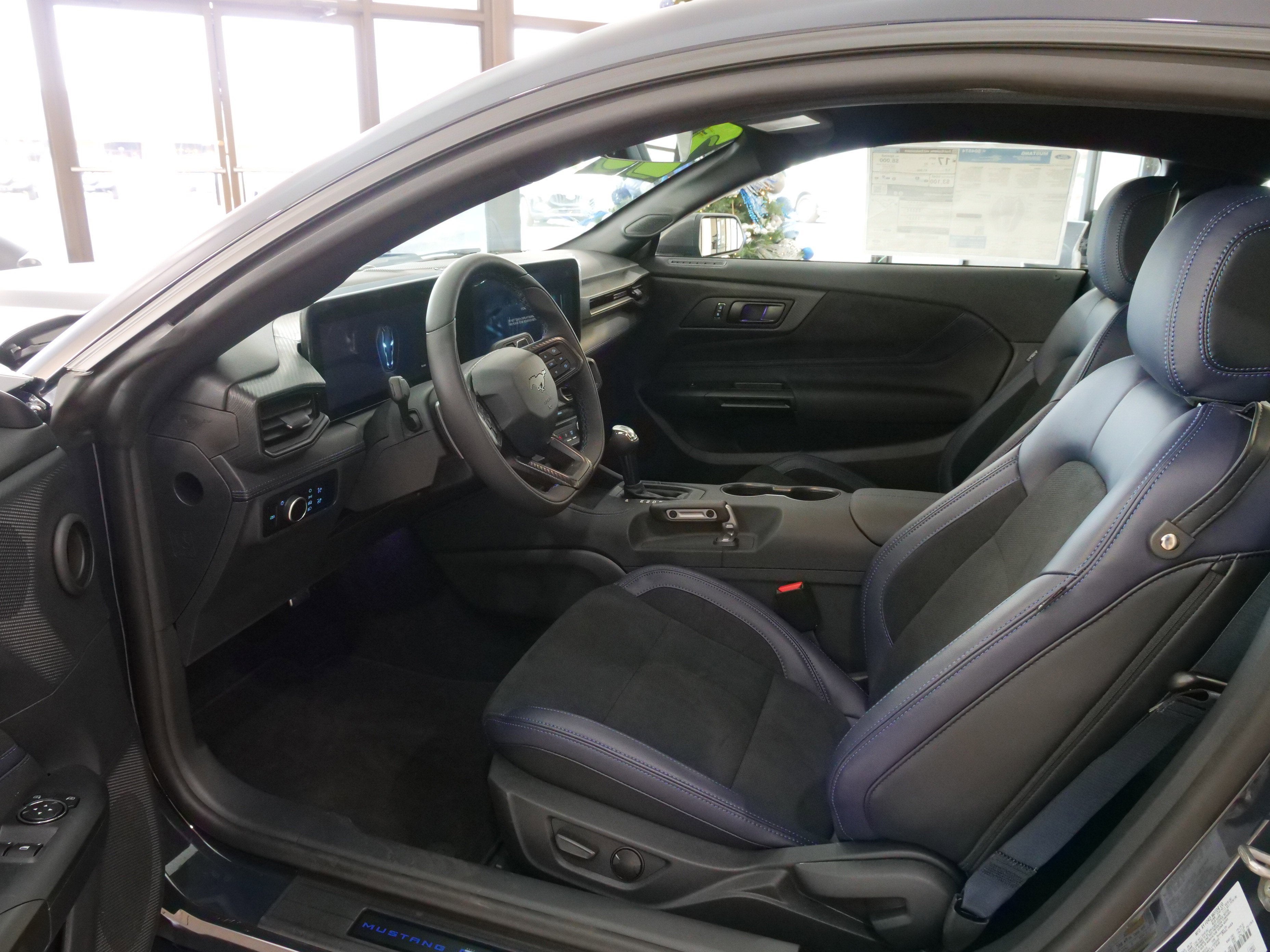 2025 Ford Mustang Dark Horse