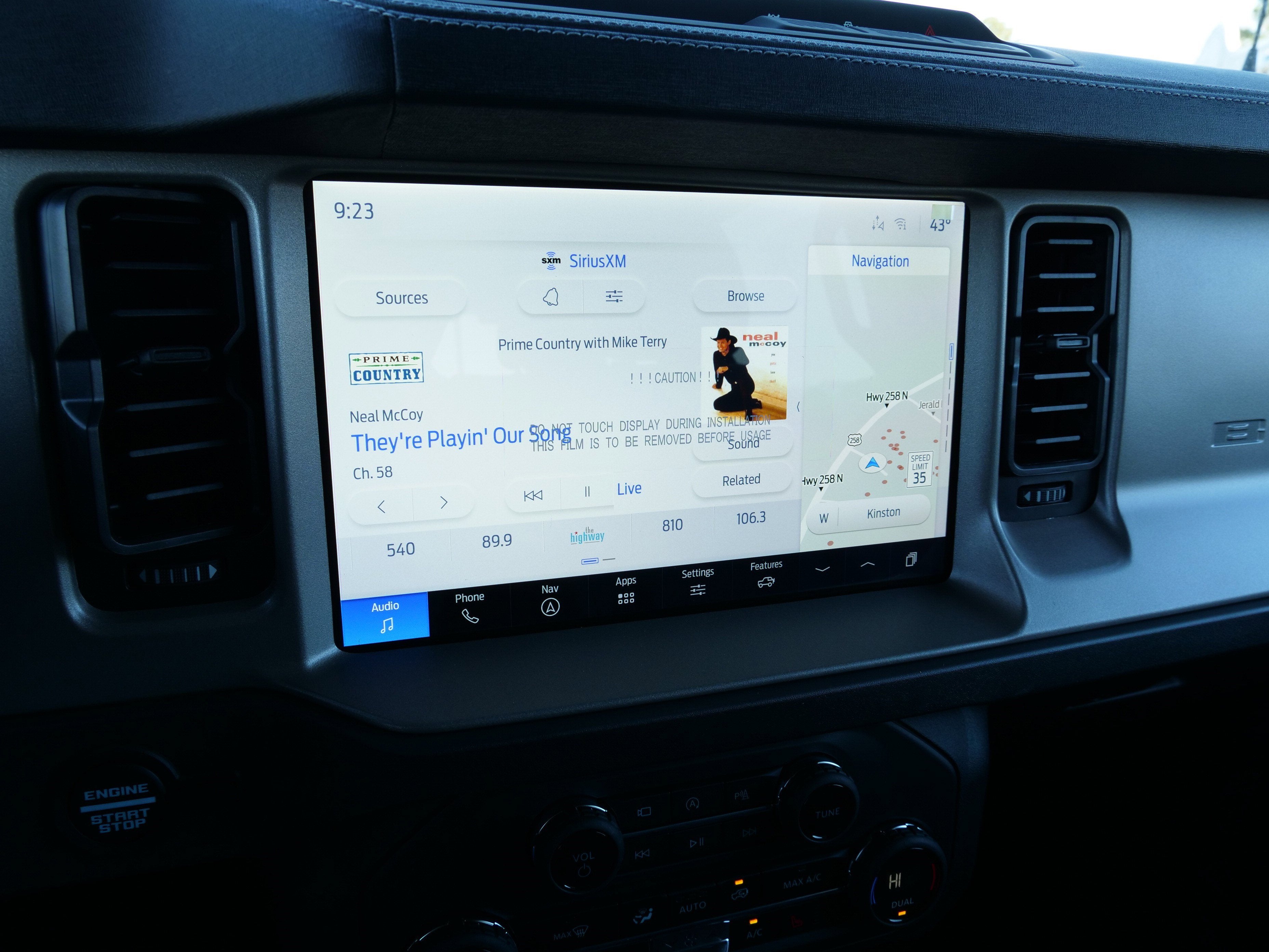 2025 Ford Bronco Outer Banks