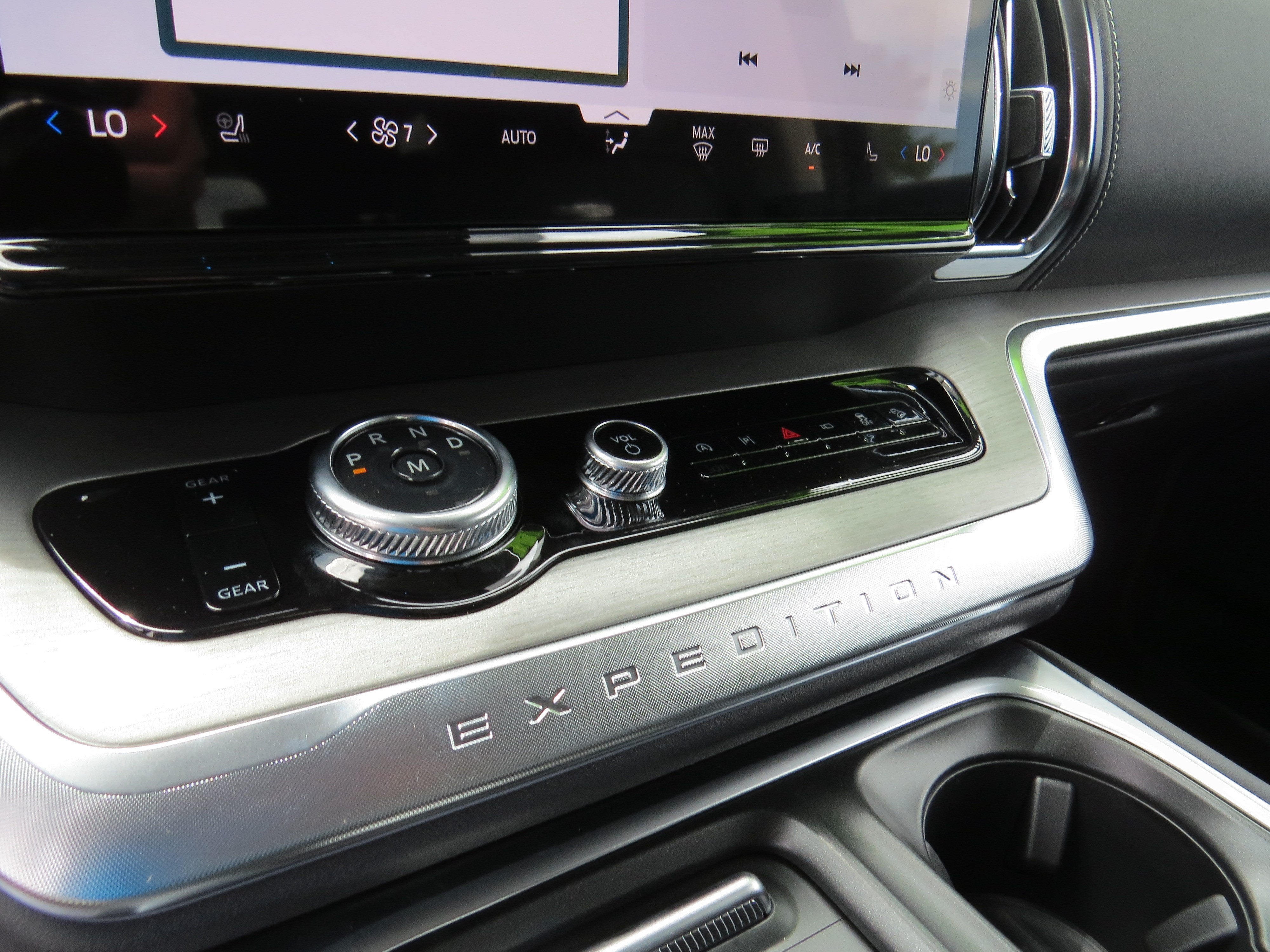 2027 Ford Expedition Max Platinum