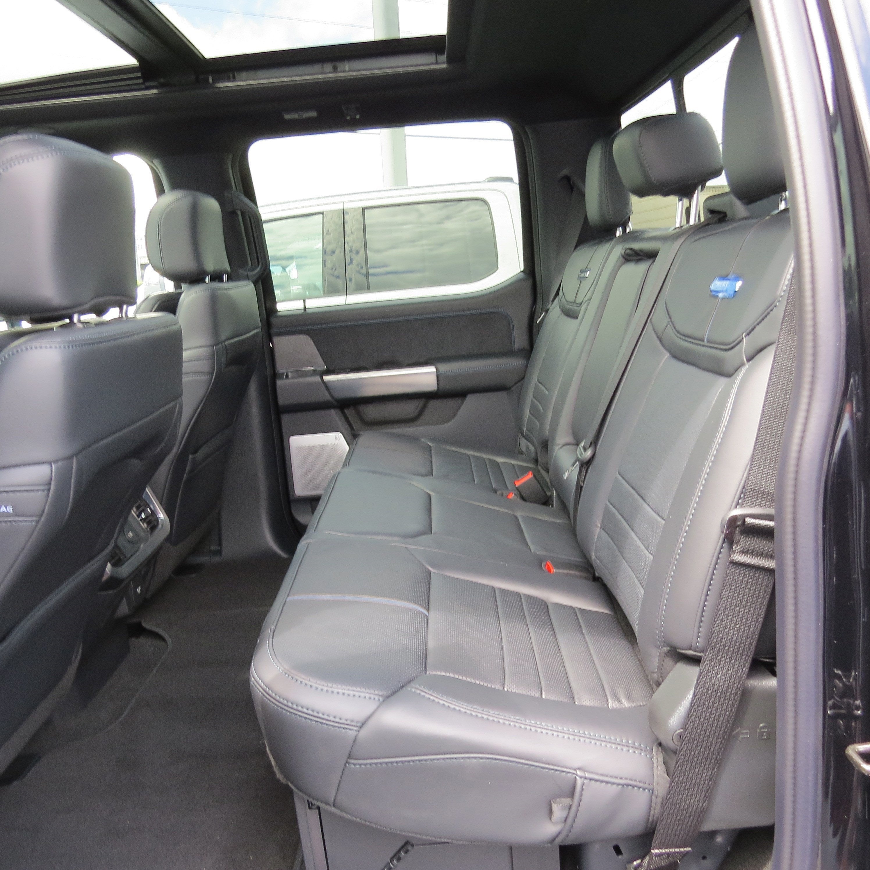 2025 Ford Super Duty F-250 SRW F-250® Platinum®