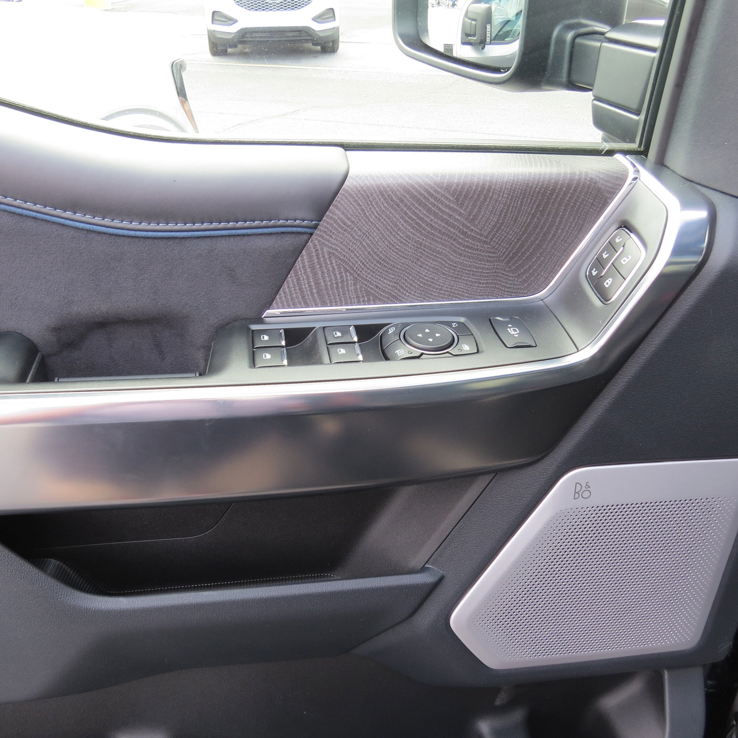 2025 Ford Super Duty F-250 SRW F-250® Platinum®