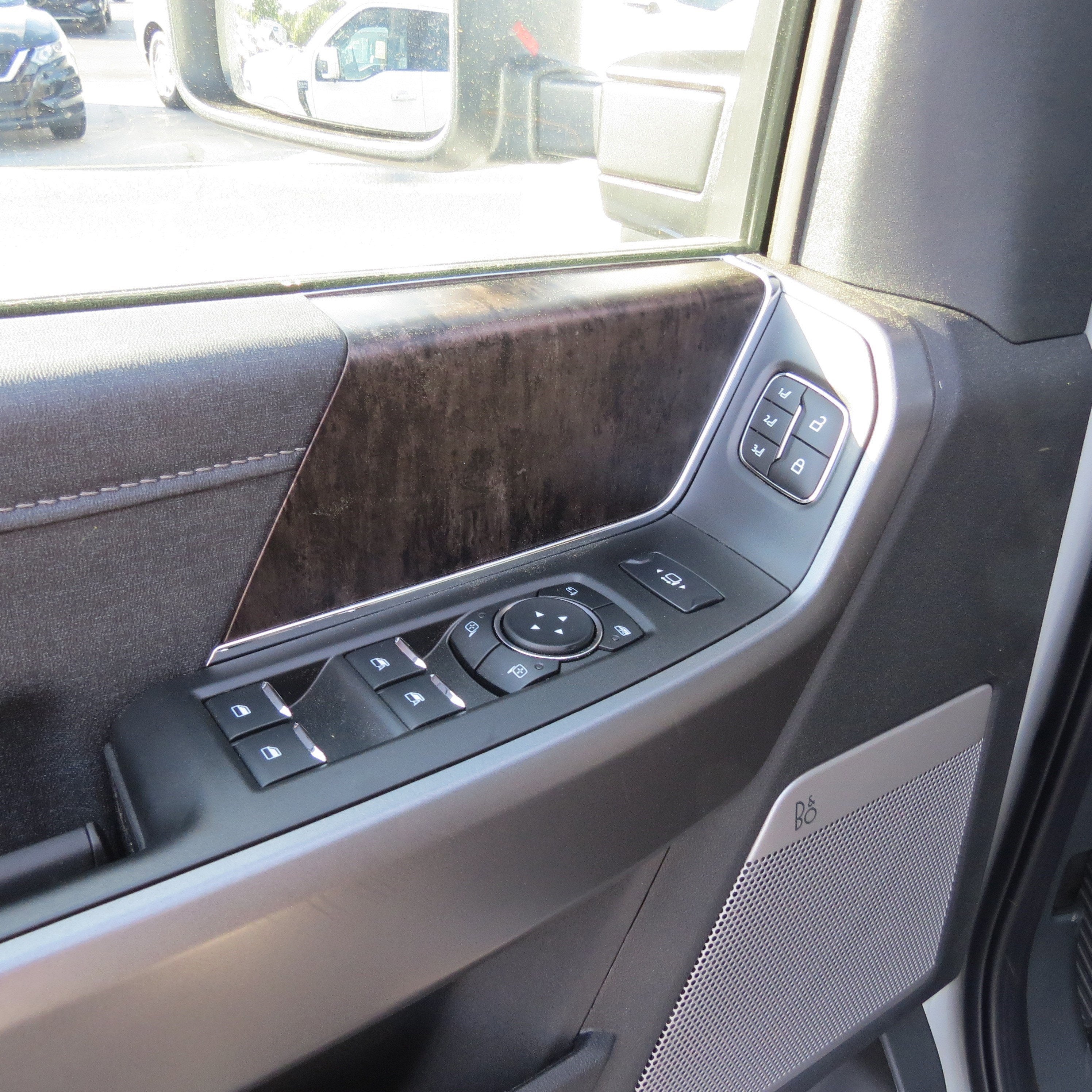 2025 Ford Super Duty F-250 SRW F-250® Lariat®