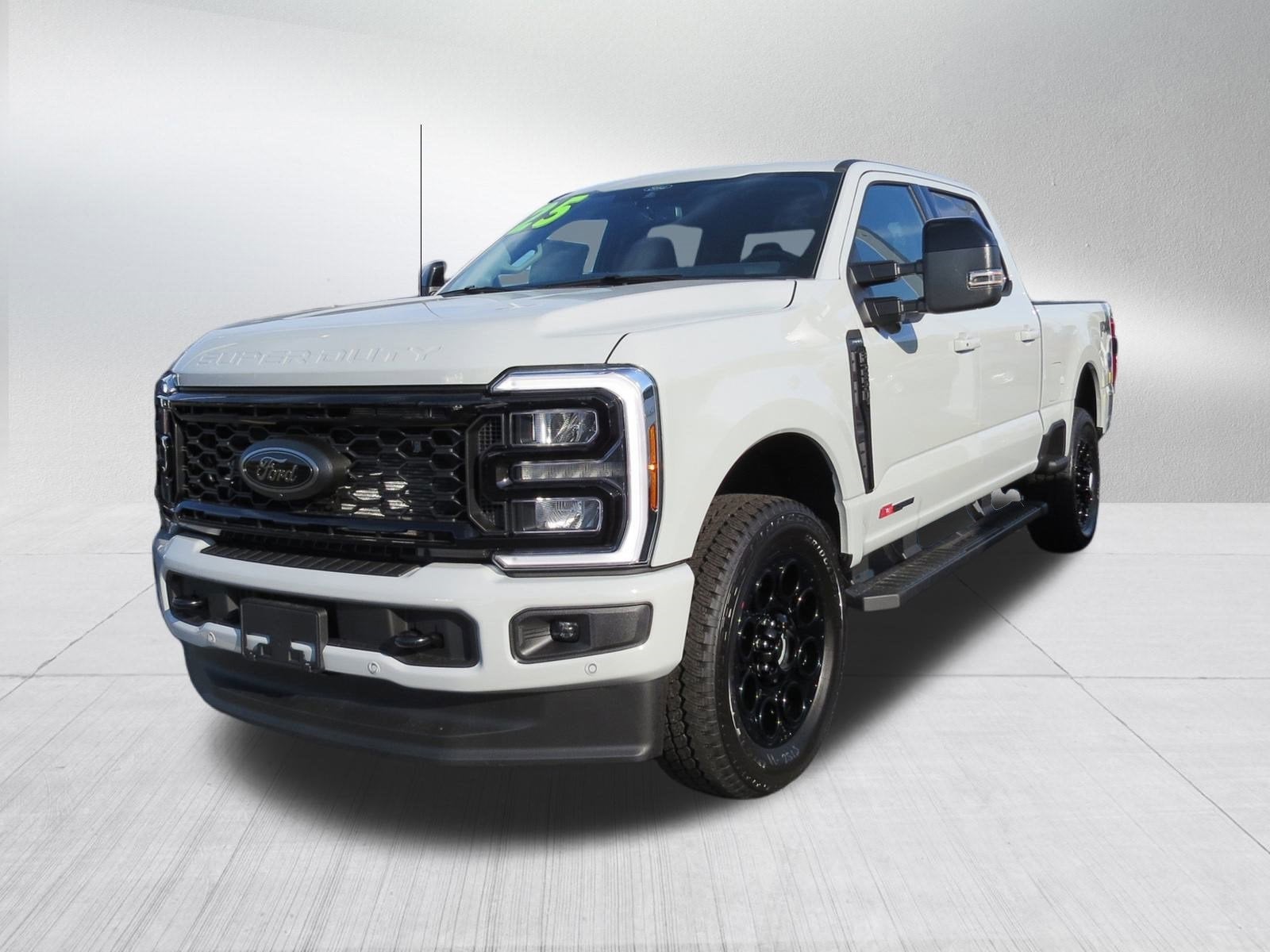 2025 Ford Super Duty F-250 SRW F-250® Lariat®