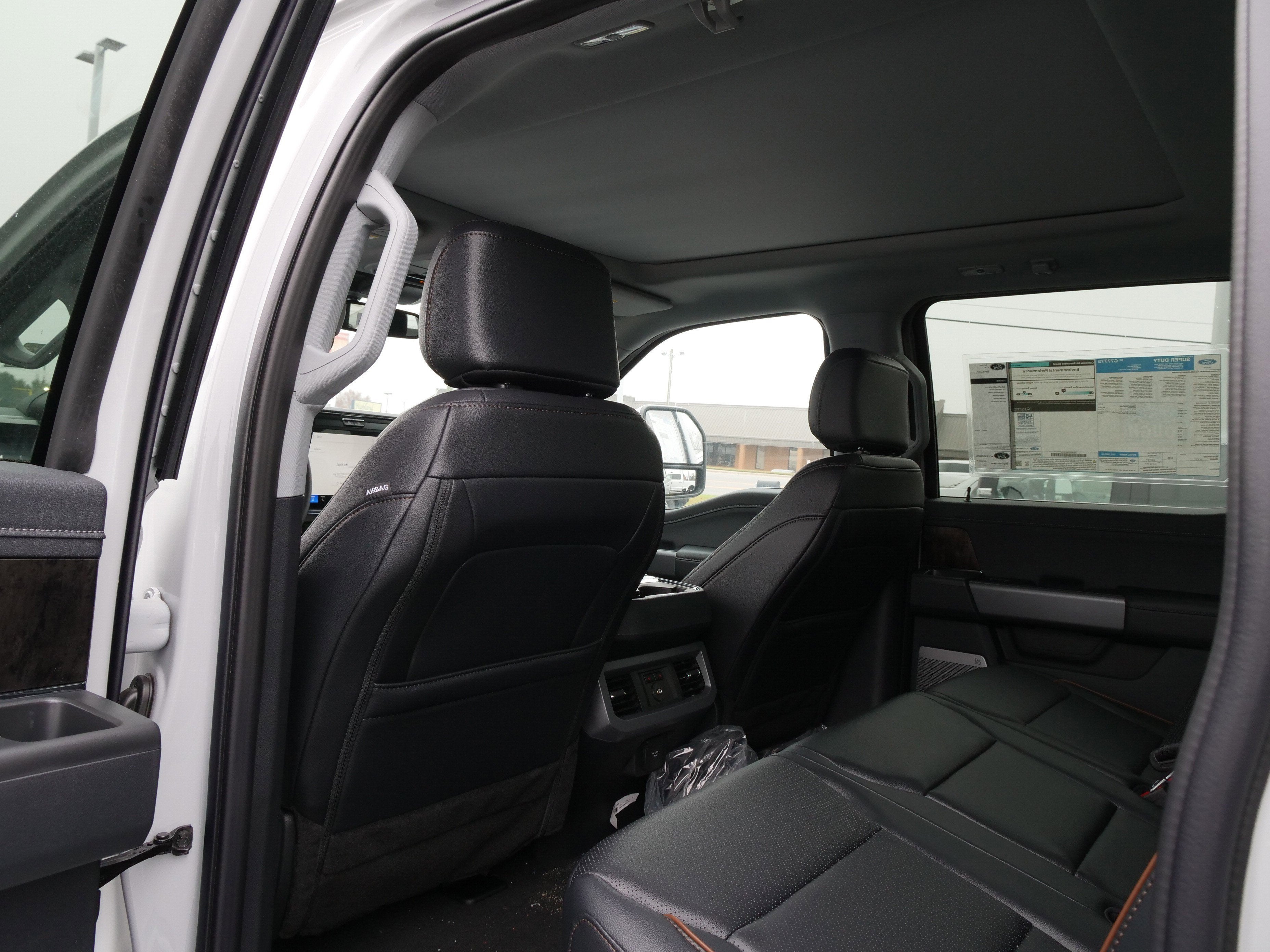 2025 Ford Super Duty F-250 SRW F-250® Lariat®