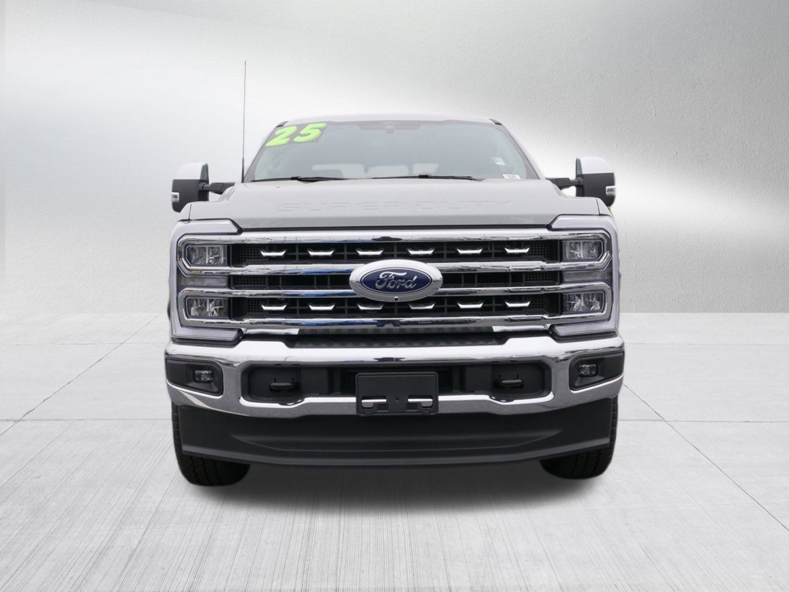 2025 Ford Super Duty F-250 SRW F-250® Lariat®
