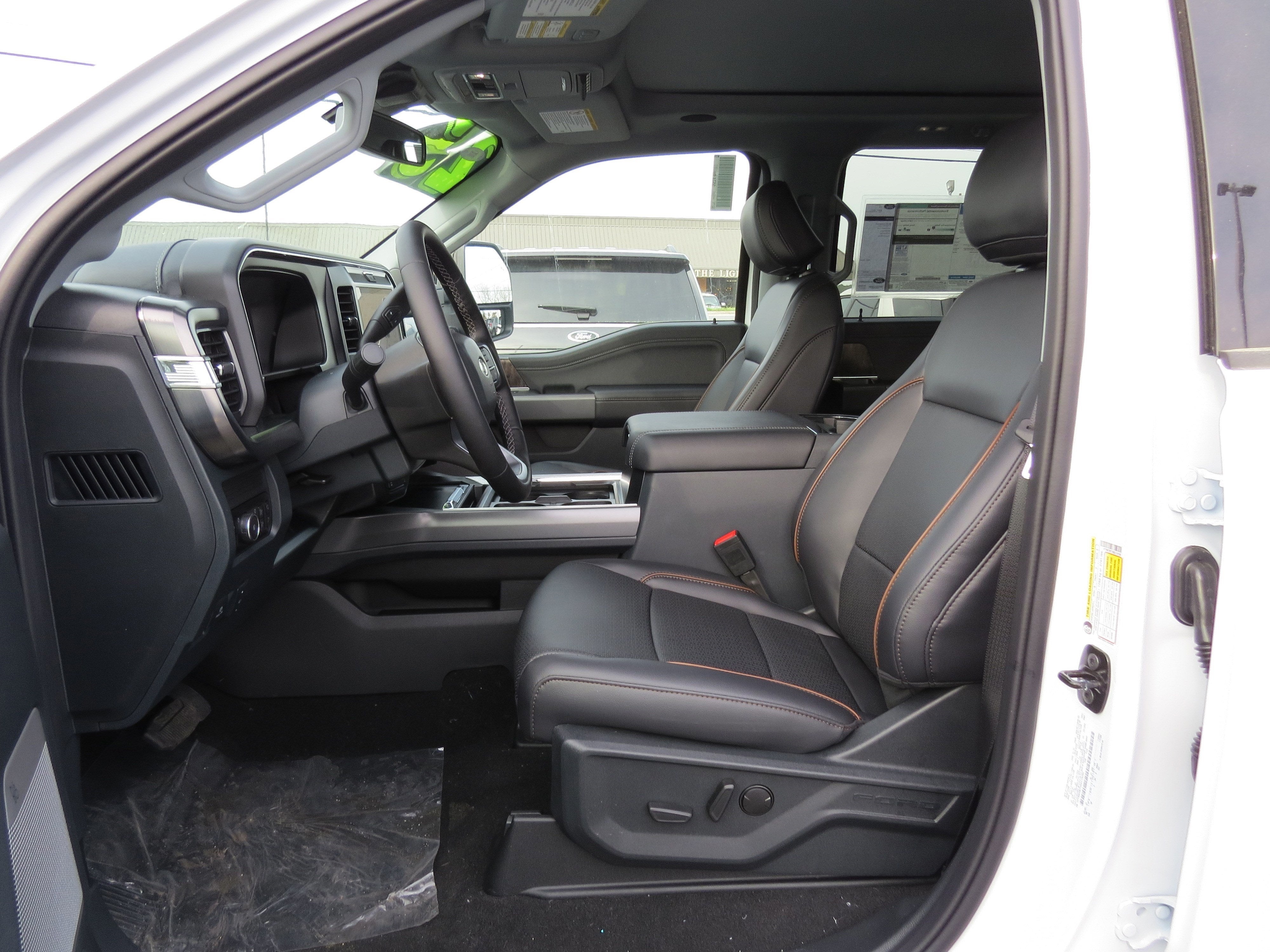 2025 Ford Super Duty F-250 SRW F-250® Lariat®