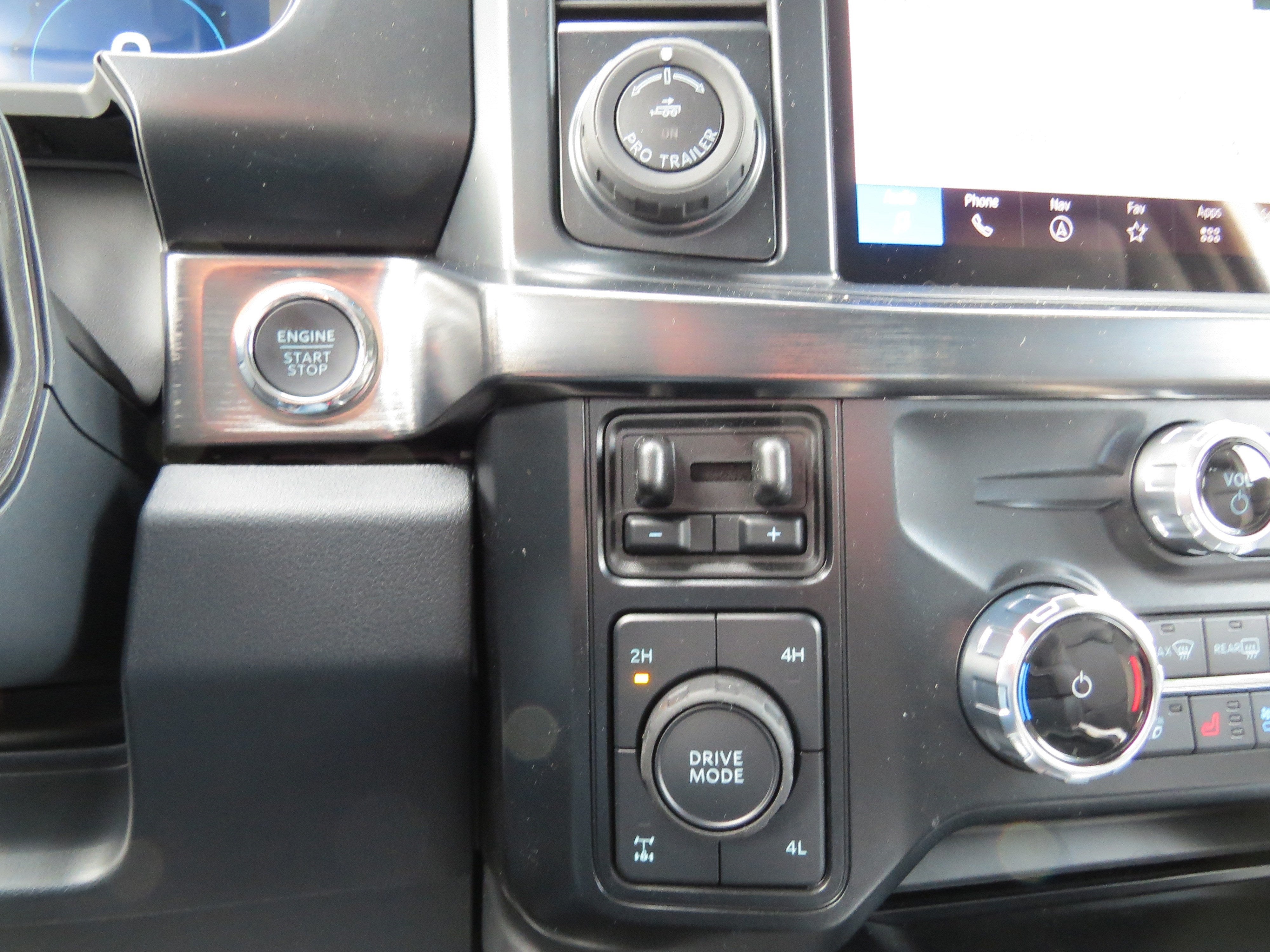 2025 Ford Super Duty F-250 SRW F-250® Lariat®