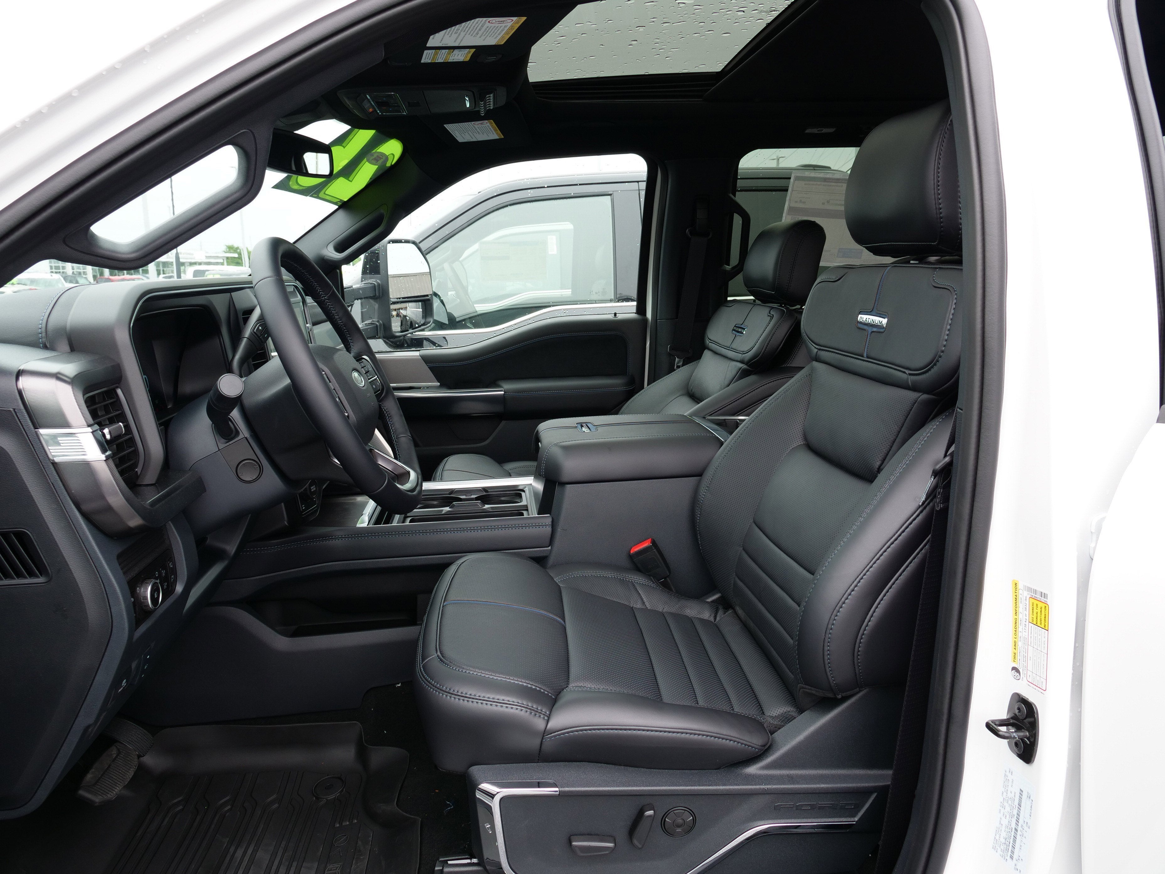 2026 Ford Super Duty F-350 SRW F-350® Platinum®