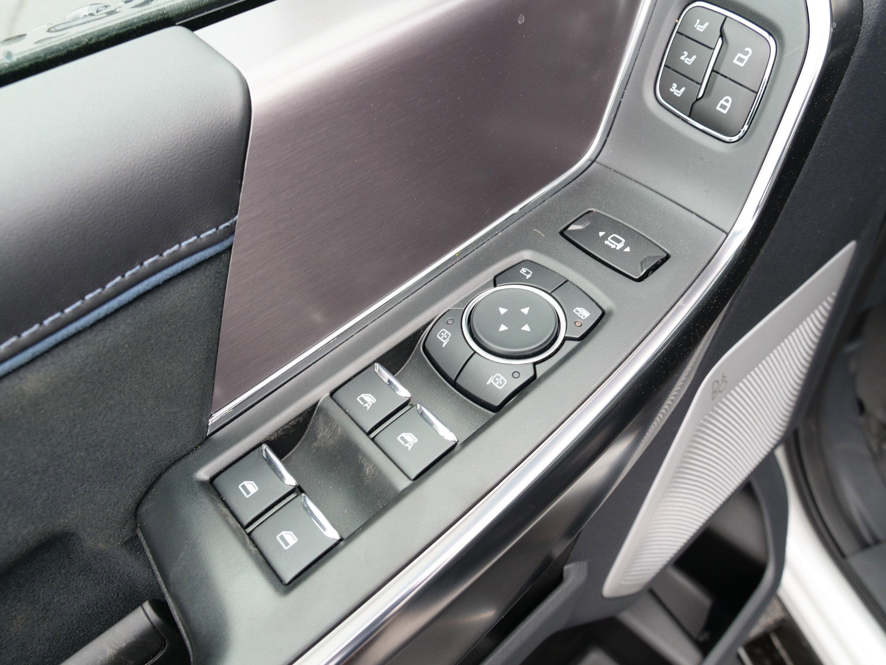 2026 Ford Super Duty F-350 SRW F-350® Platinum®