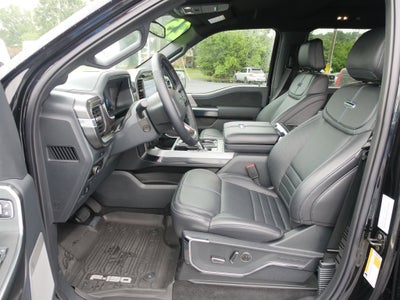 2025 Ford F-150 Platinum