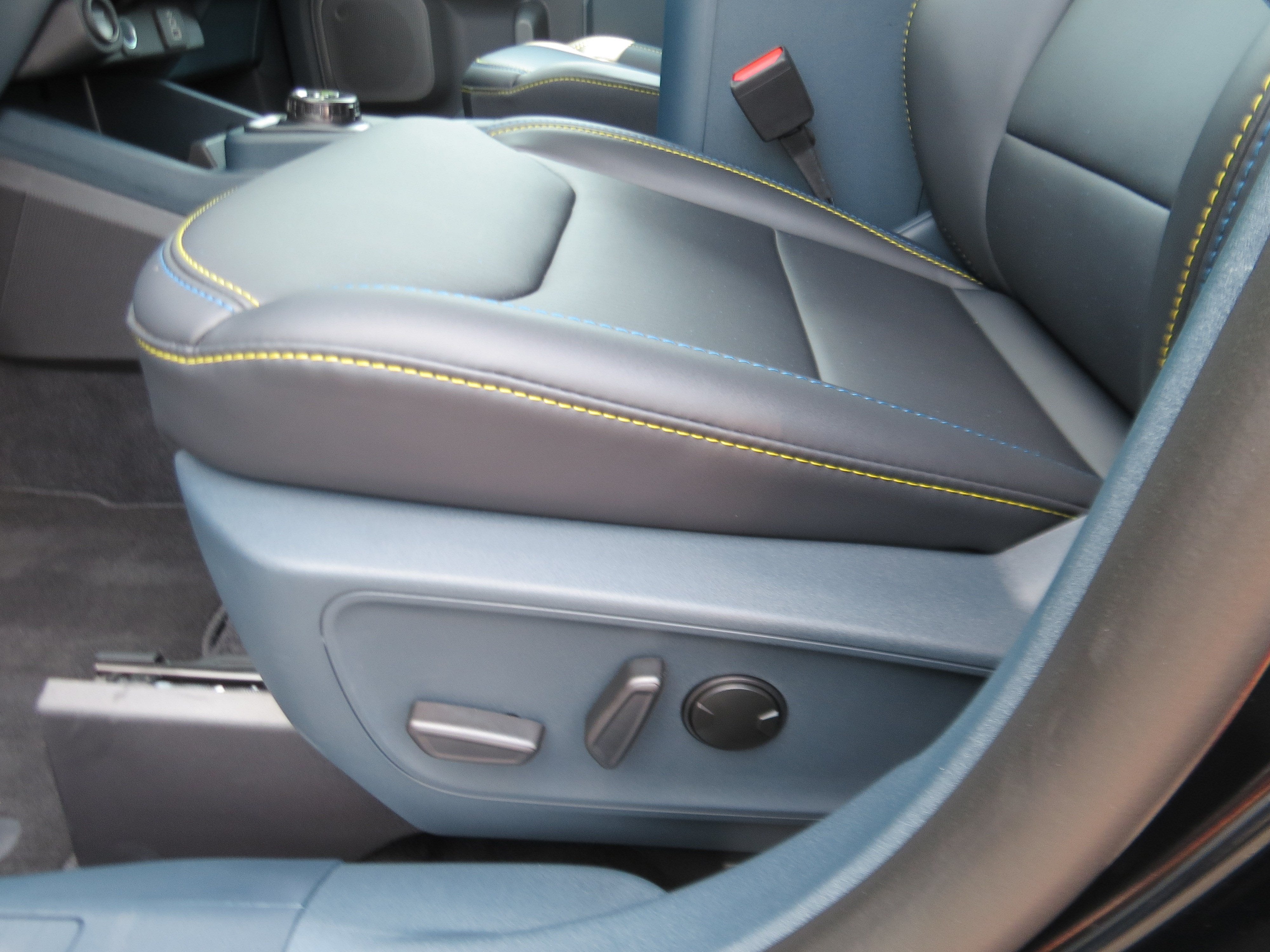 2026 Ford Maverick Lobo Standard