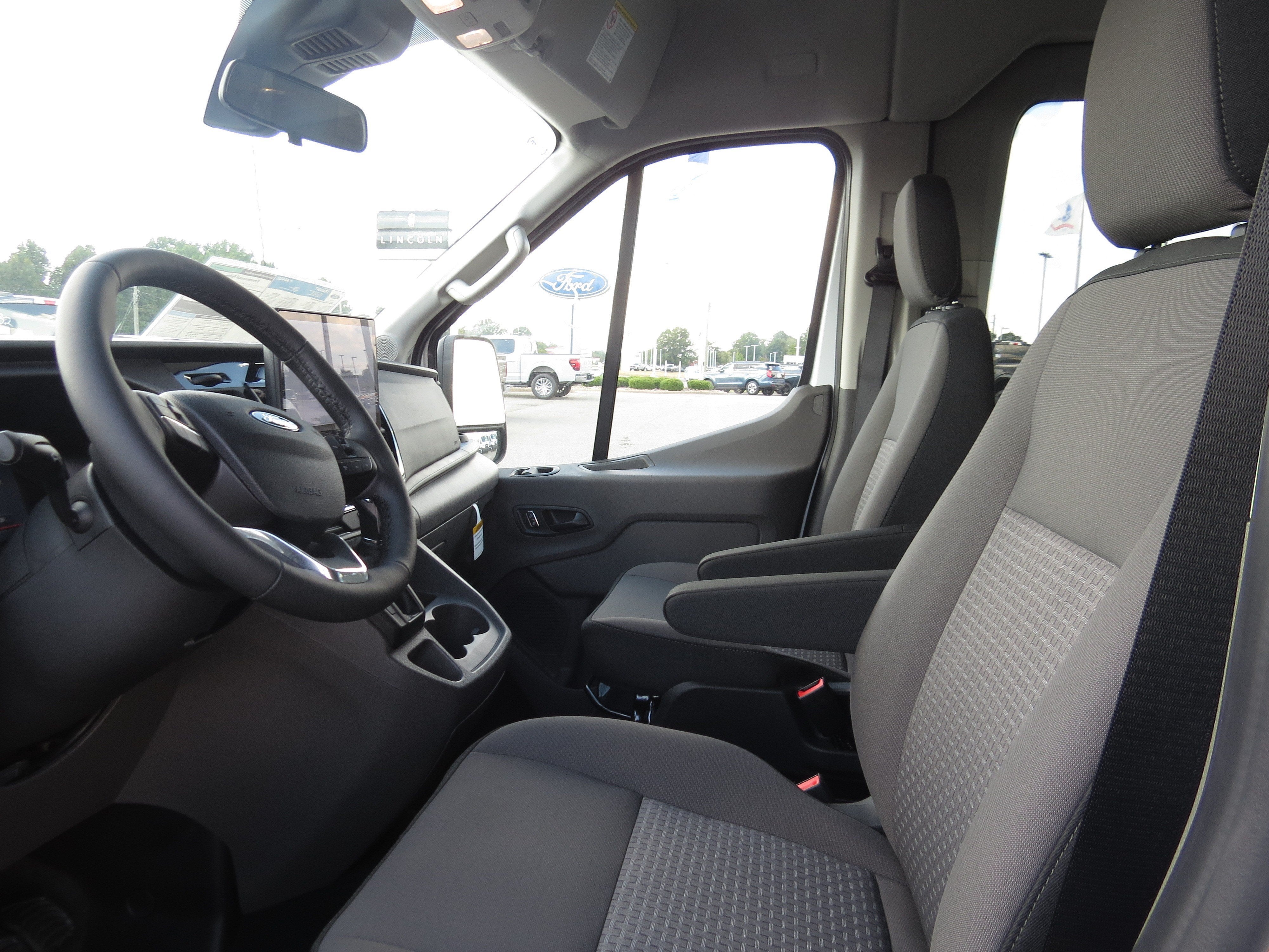 2027 Ford Transit Passenger Wagon XLT