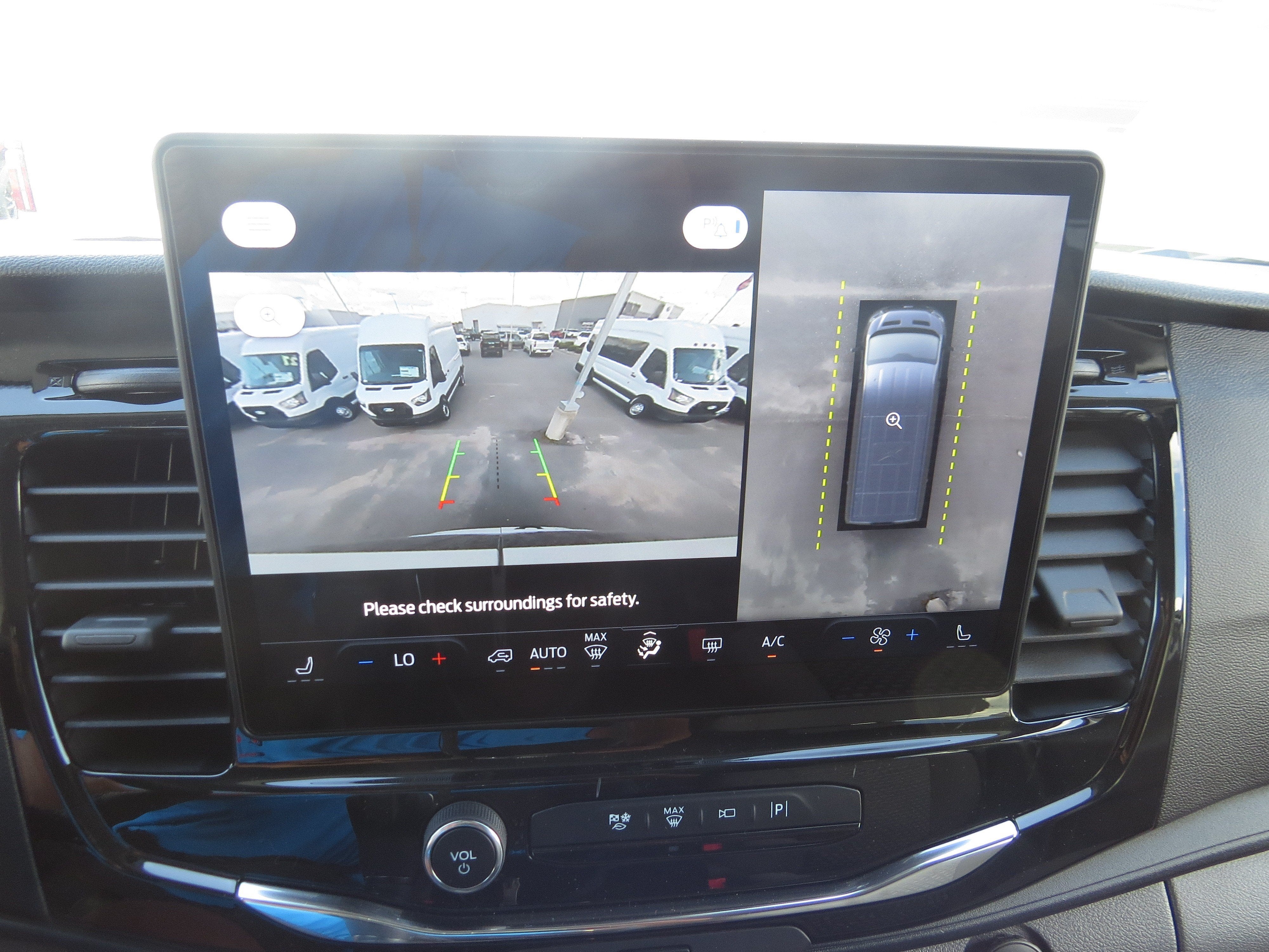 2027 Ford Transit Passenger Wagon XLT