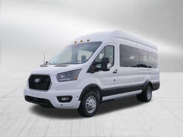 2026 Ford Transit Passenger Wagon XLT