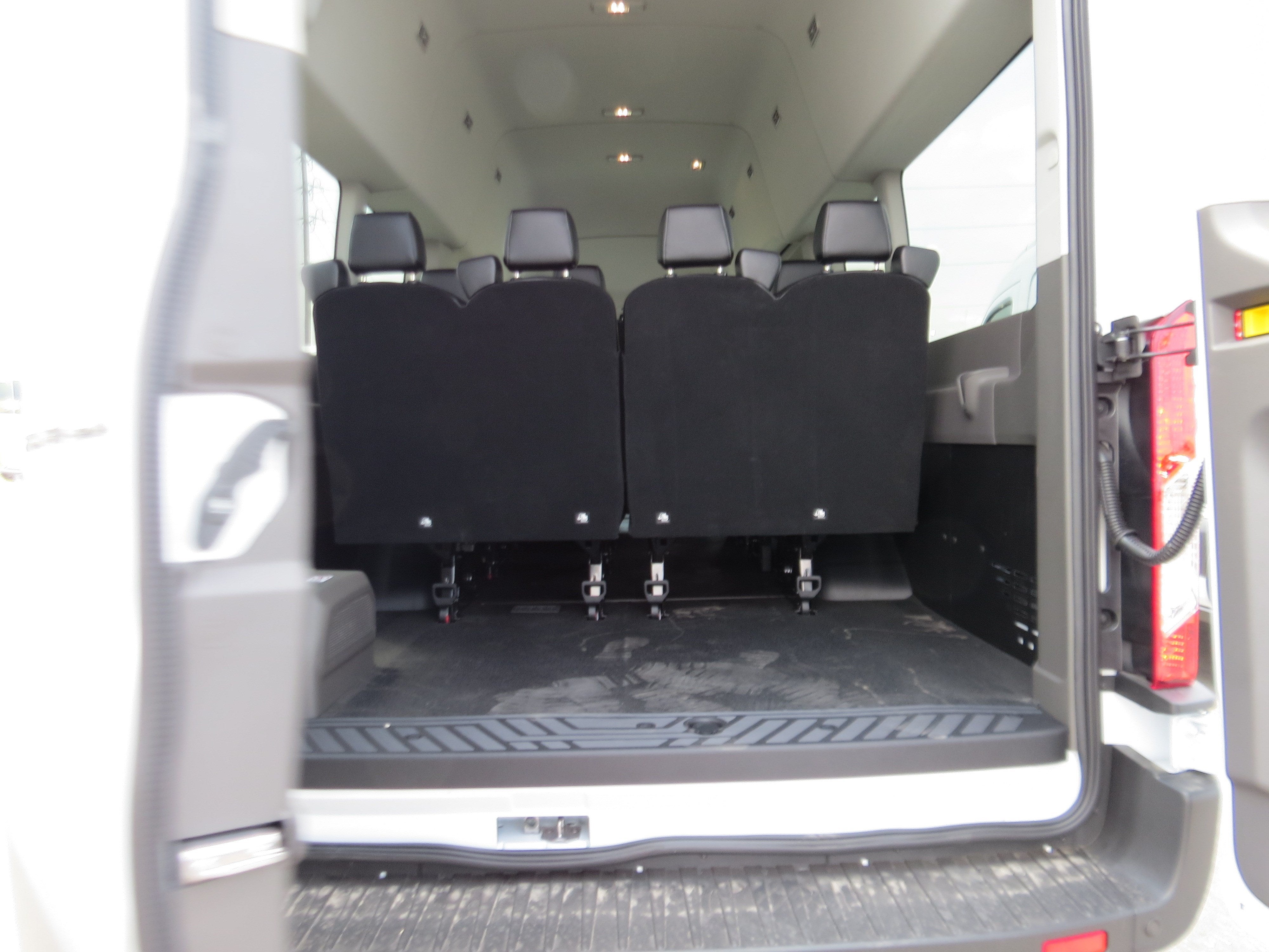 2026 Ford Transit Passenger Wagon XL