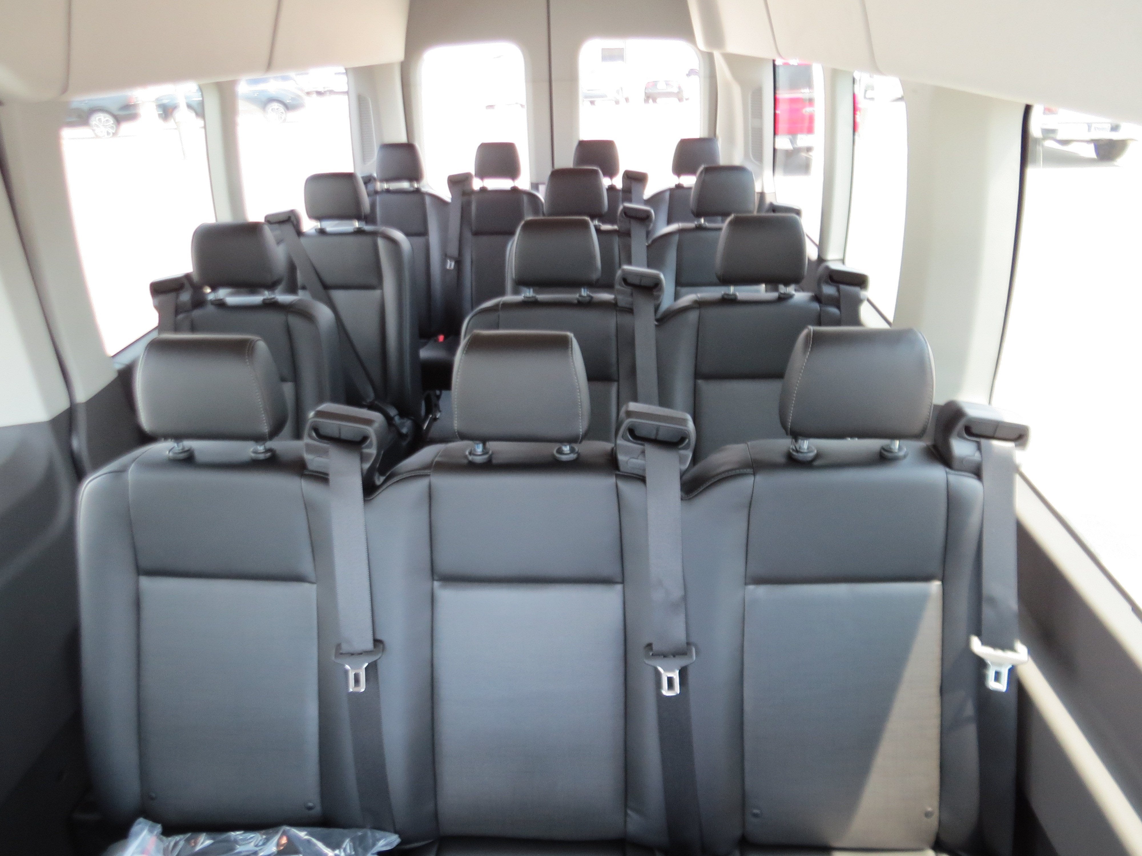 2026 Ford Transit Passenger Wagon XL