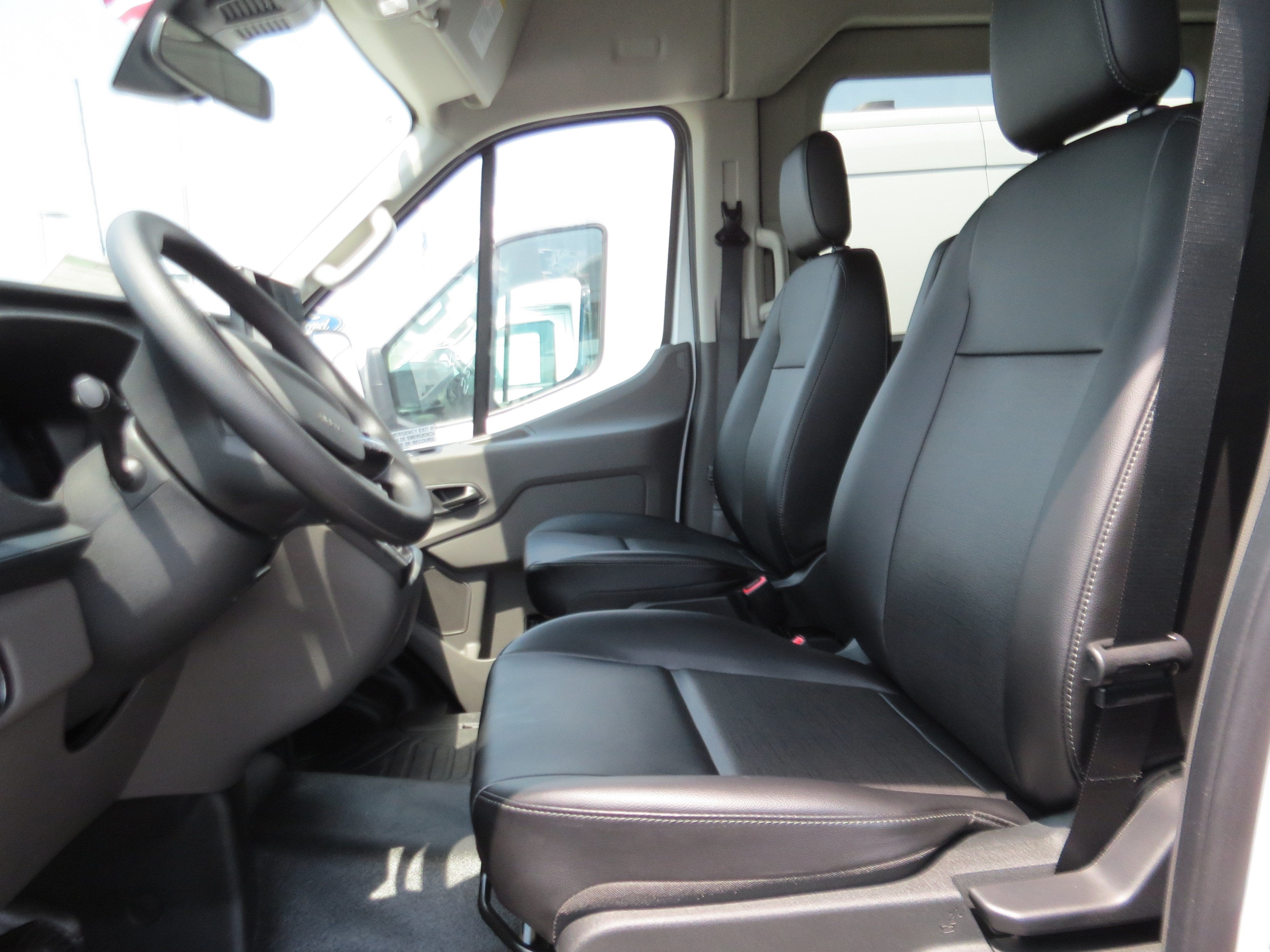 2026 Ford Transit Passenger Wagon XL