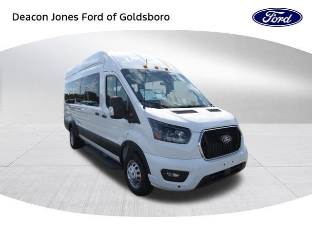 2027 Ford Transit Passenger Wagon XLT