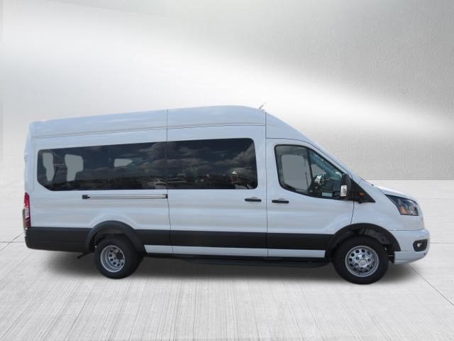 2027 Ford Transit Passenger Wagon XLT