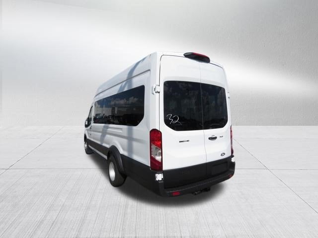 2027 Ford Transit Passenger Wagon XLT