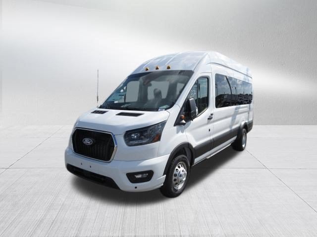 2027 Ford Transit Passenger Wagon XLT
