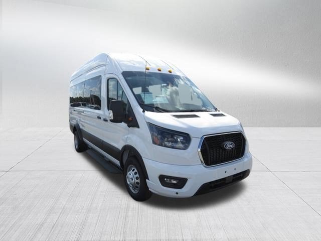 2027 Ford Transit Passenger Wagon XLT