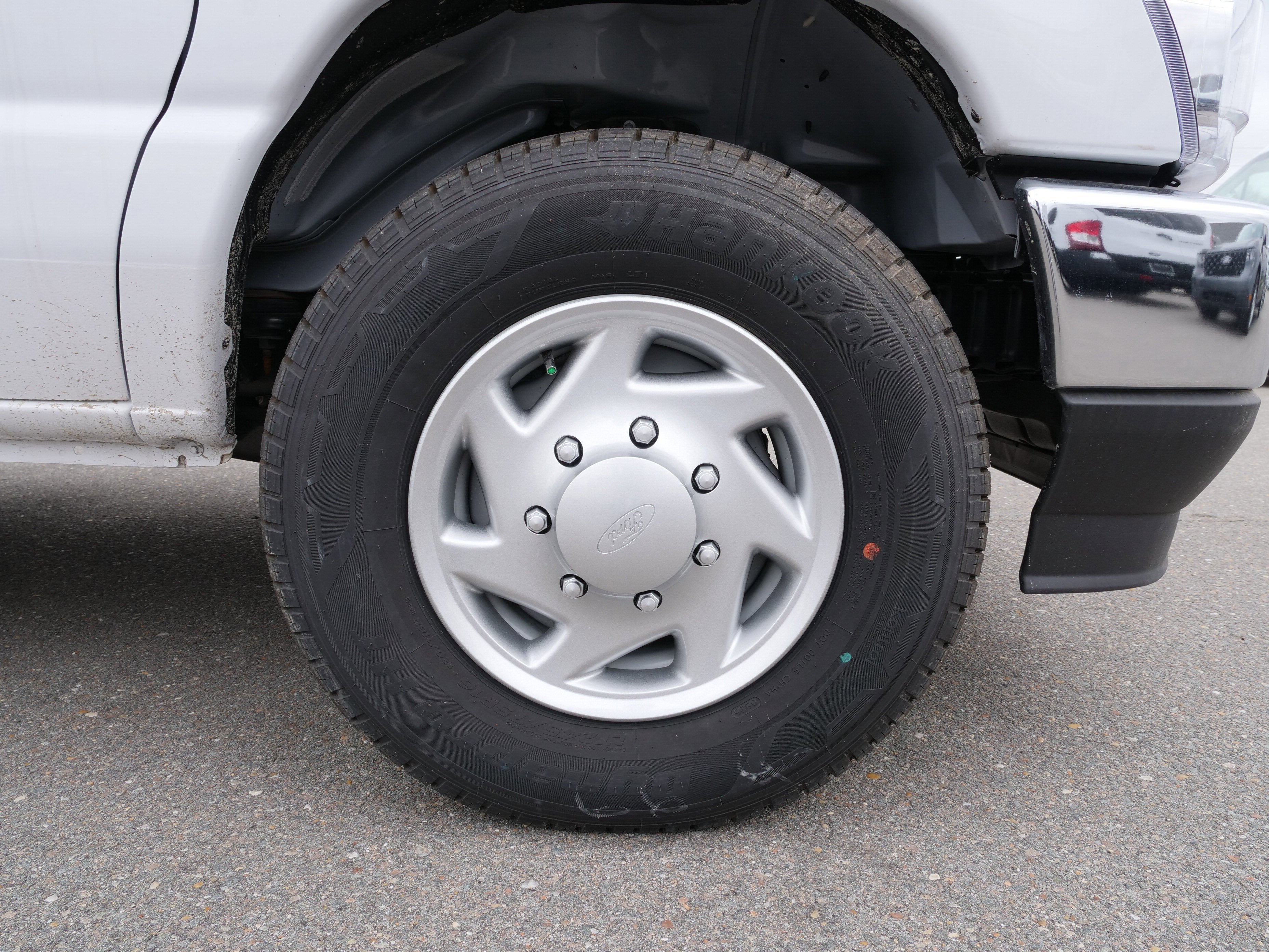 2026 Ford E-Series Cutaway Base