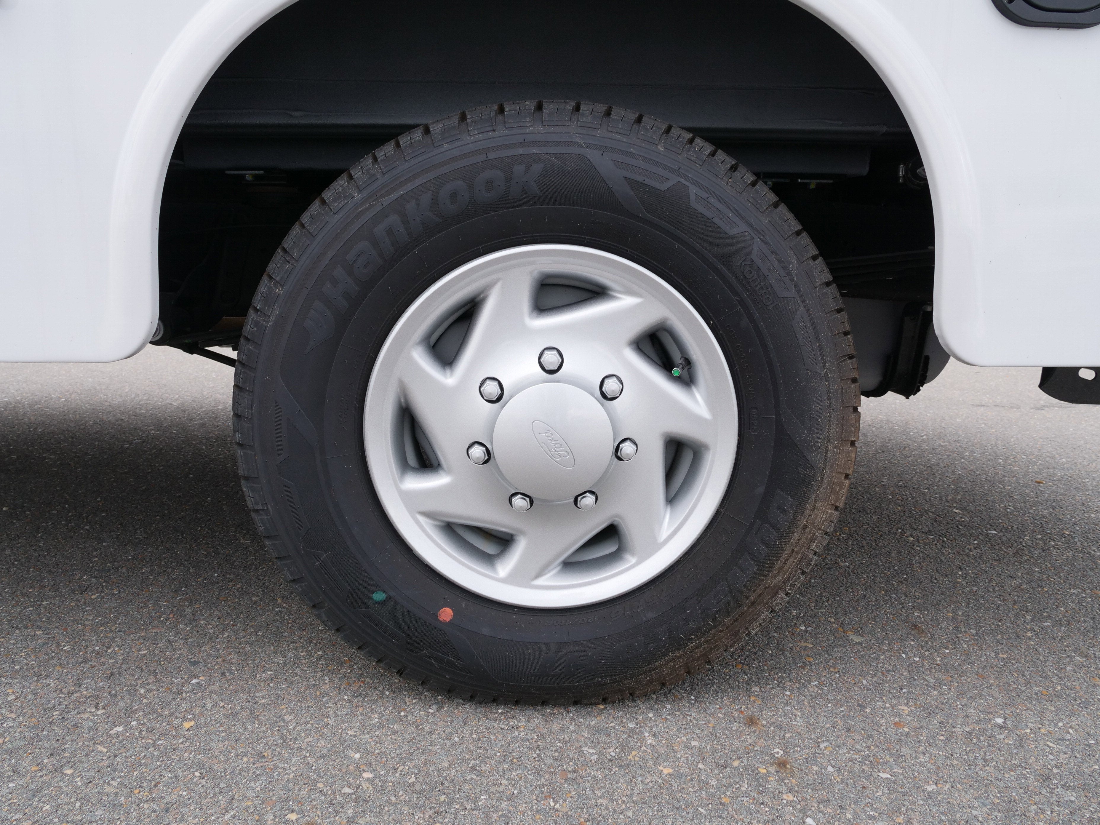 2026 Ford E-Series Cutaway Base