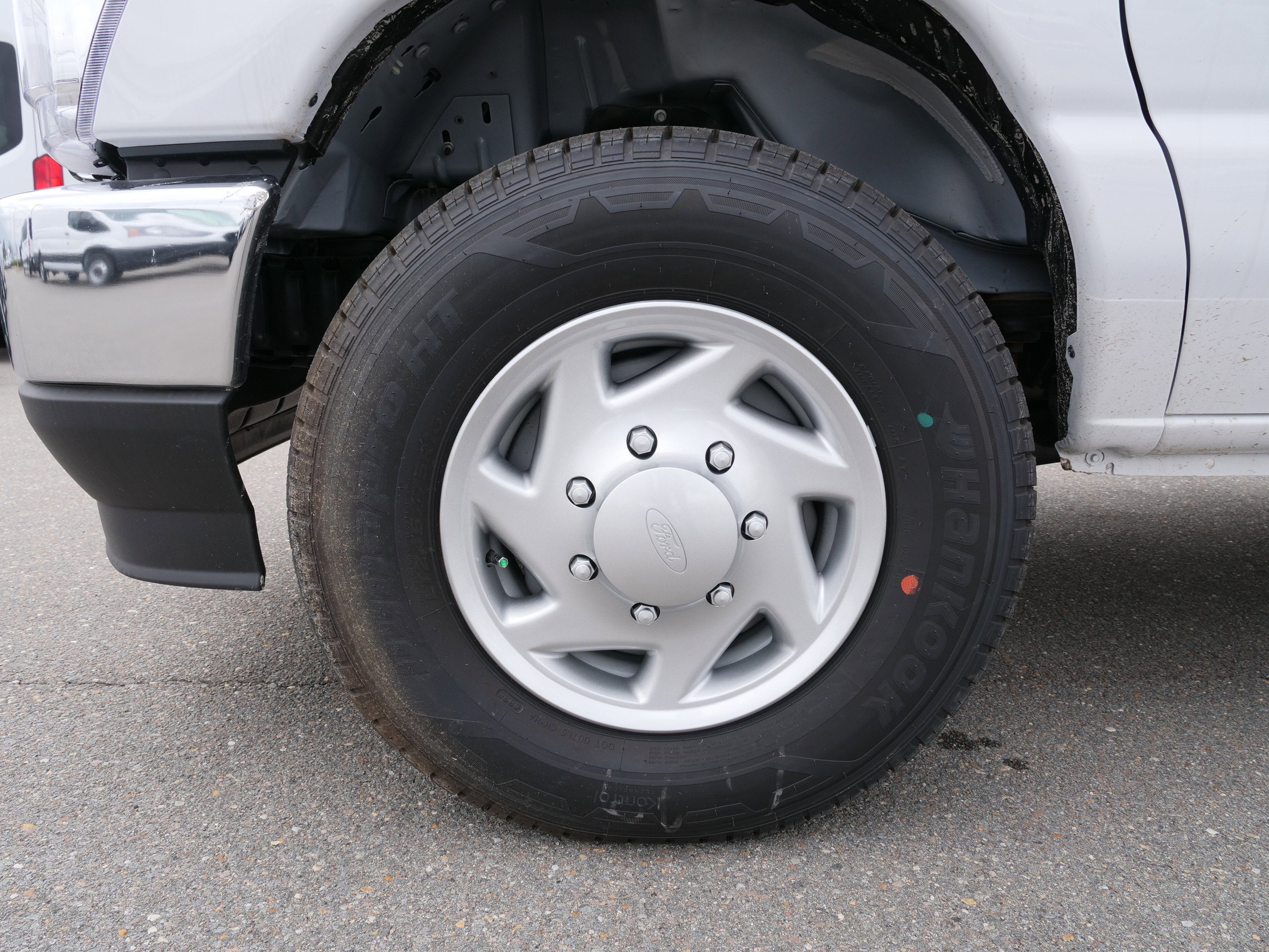 2026 Ford E-Series Cutaway Base