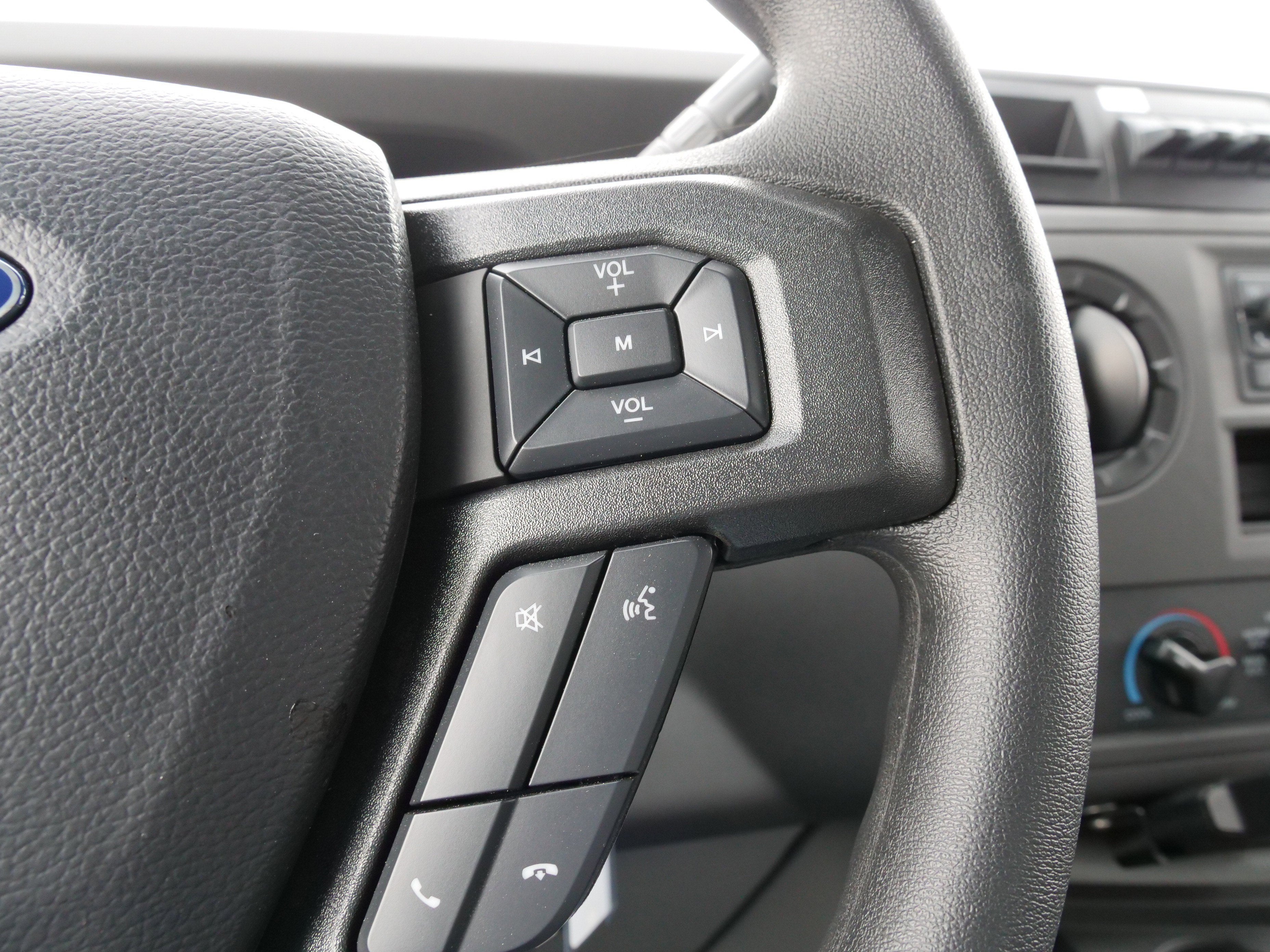 2026 Ford E-Series Cutaway Base