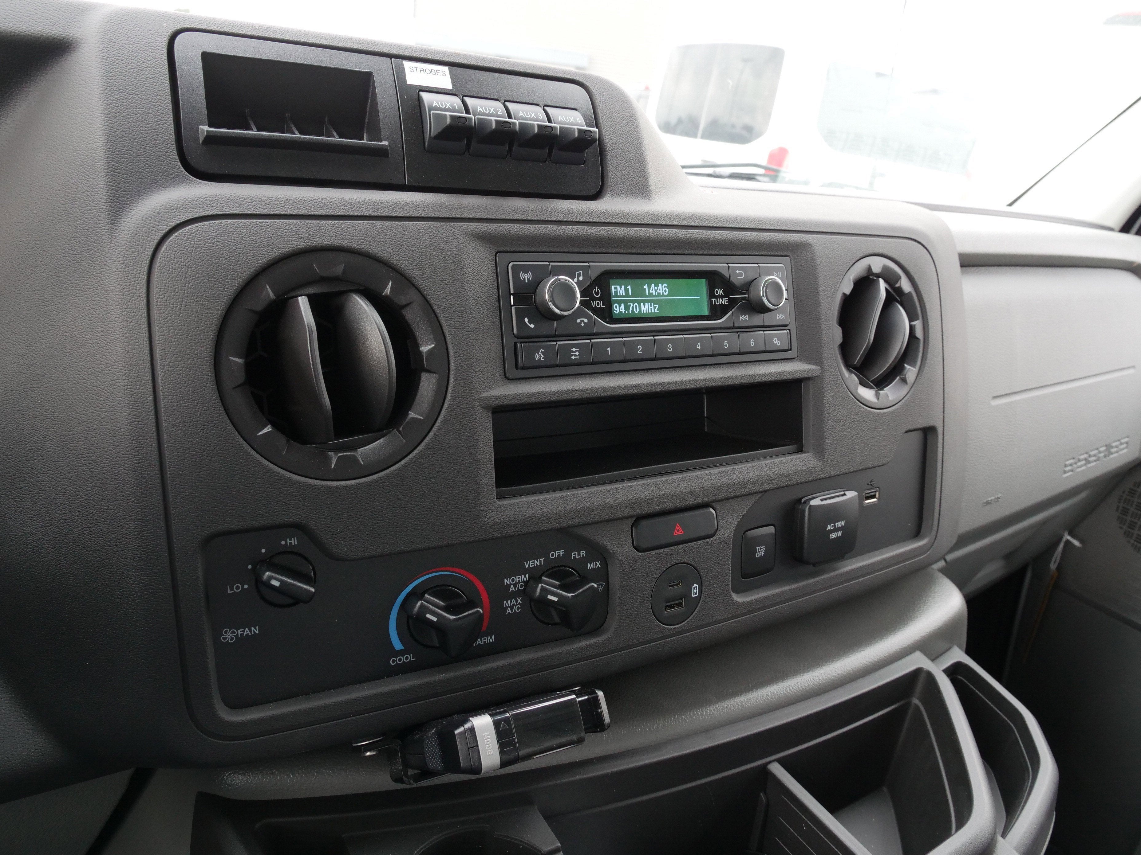 2026 Ford E-Series Cutaway Base