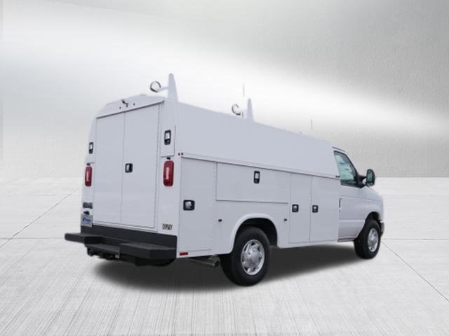 2026 Ford E-Series Cutaway Base