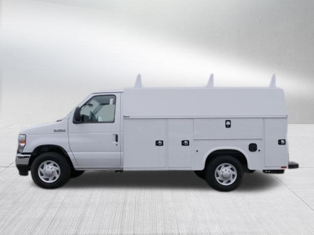 2026 Ford E-Series Cutaway Base