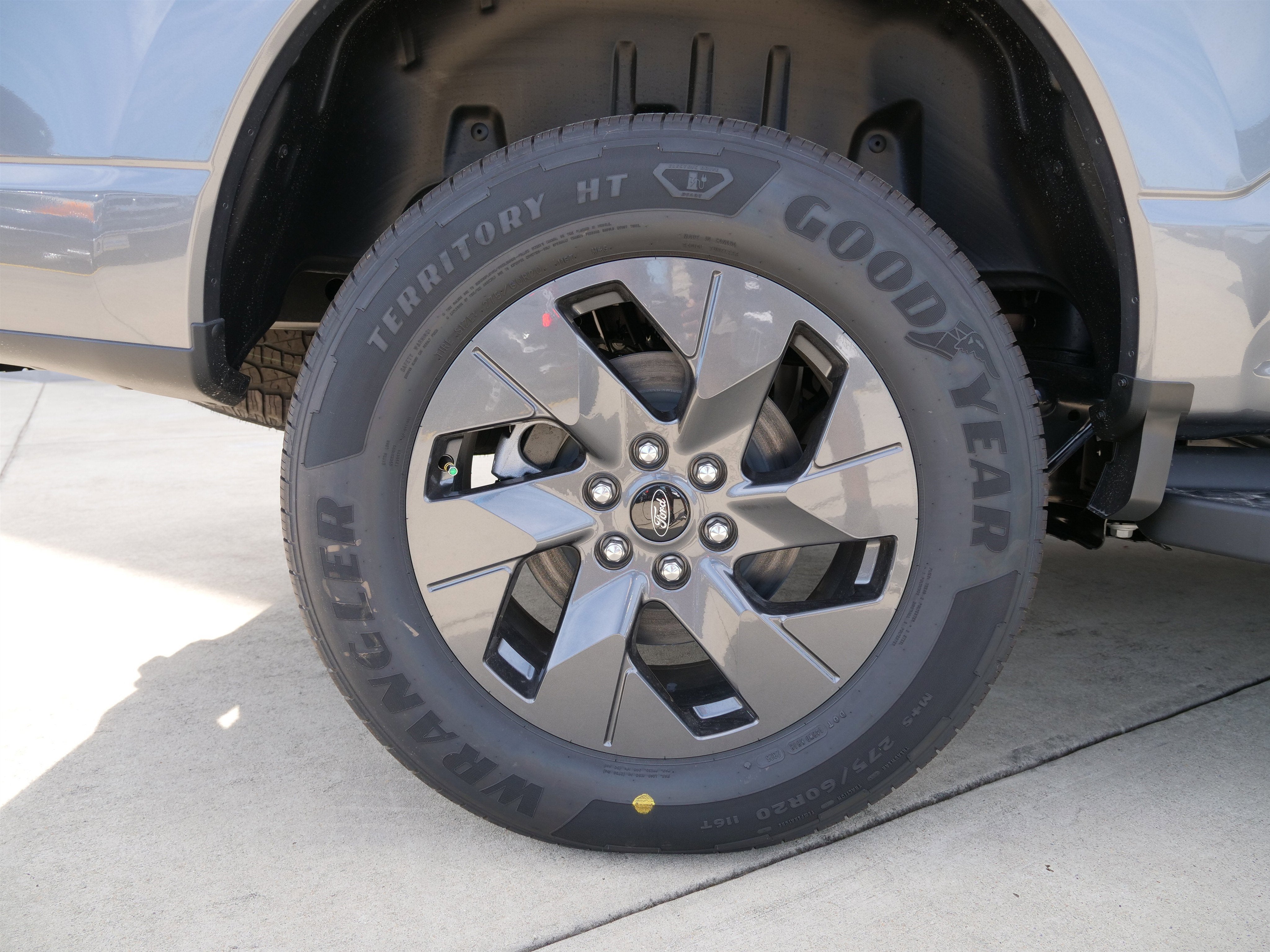 2025 Ford F-150 Lightning Flash