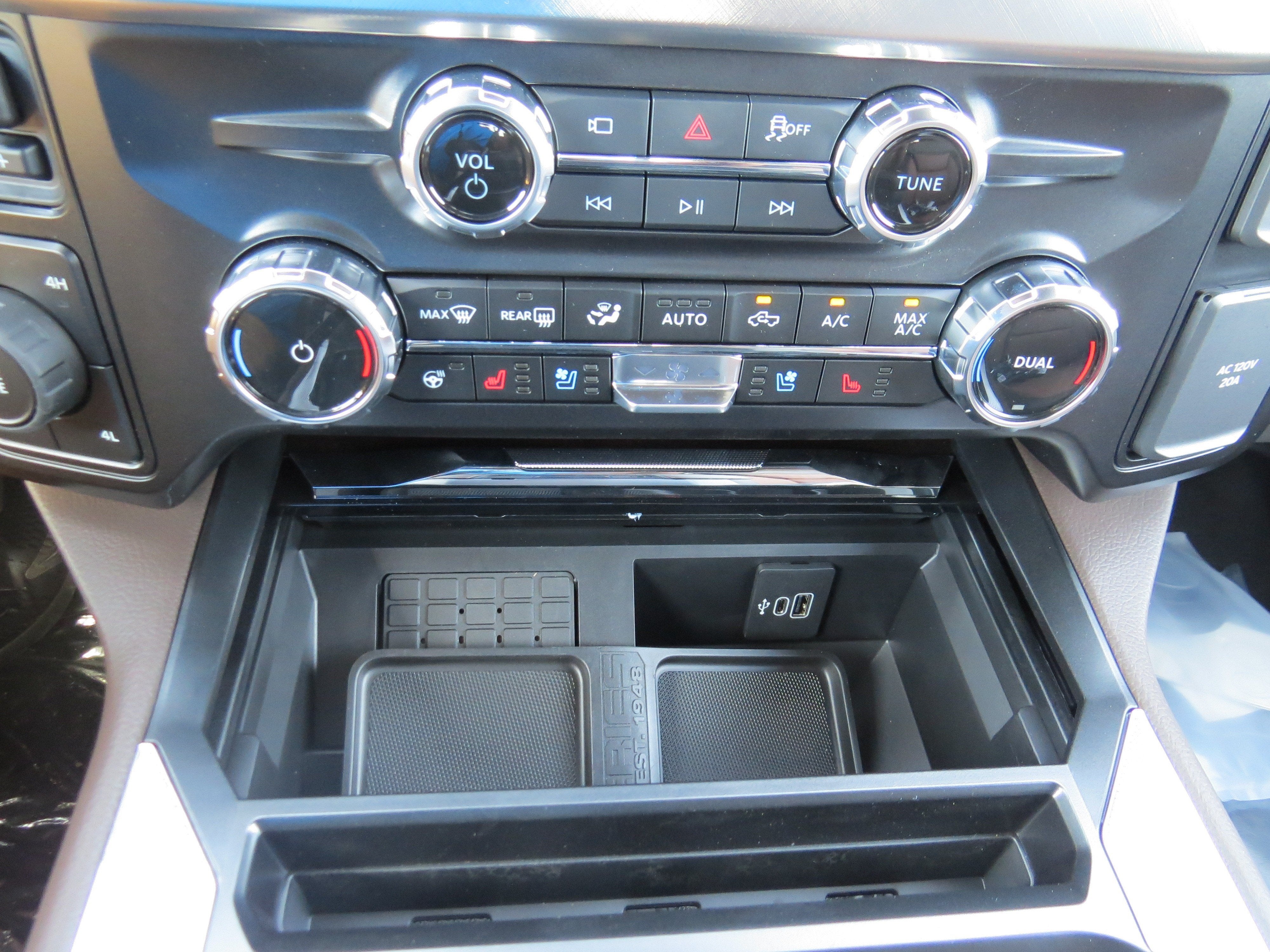 2027 Ford Super Duty F-250 SRW King Ranch