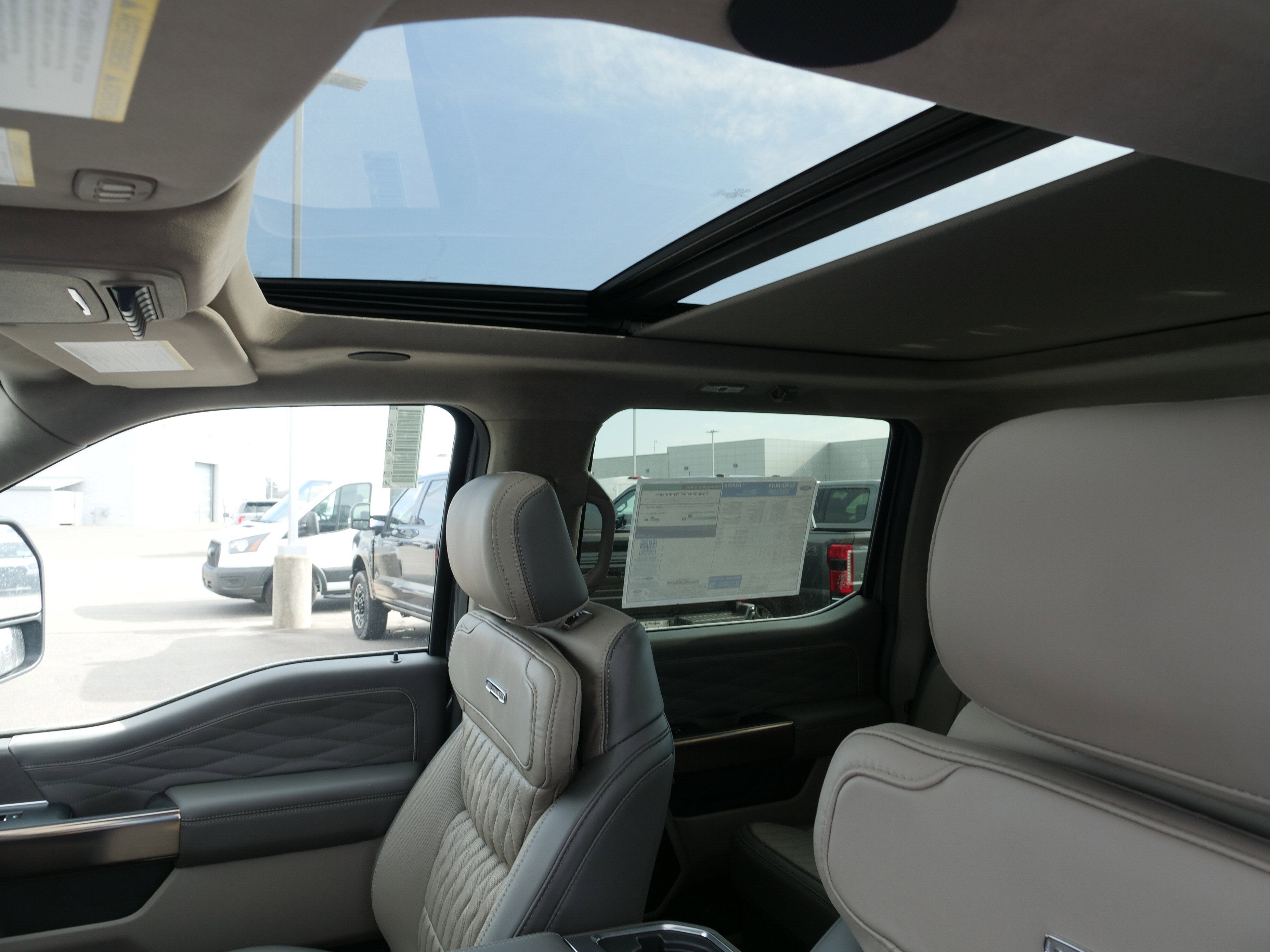 2026 Ford Super Duty F-250 SRW Platinum