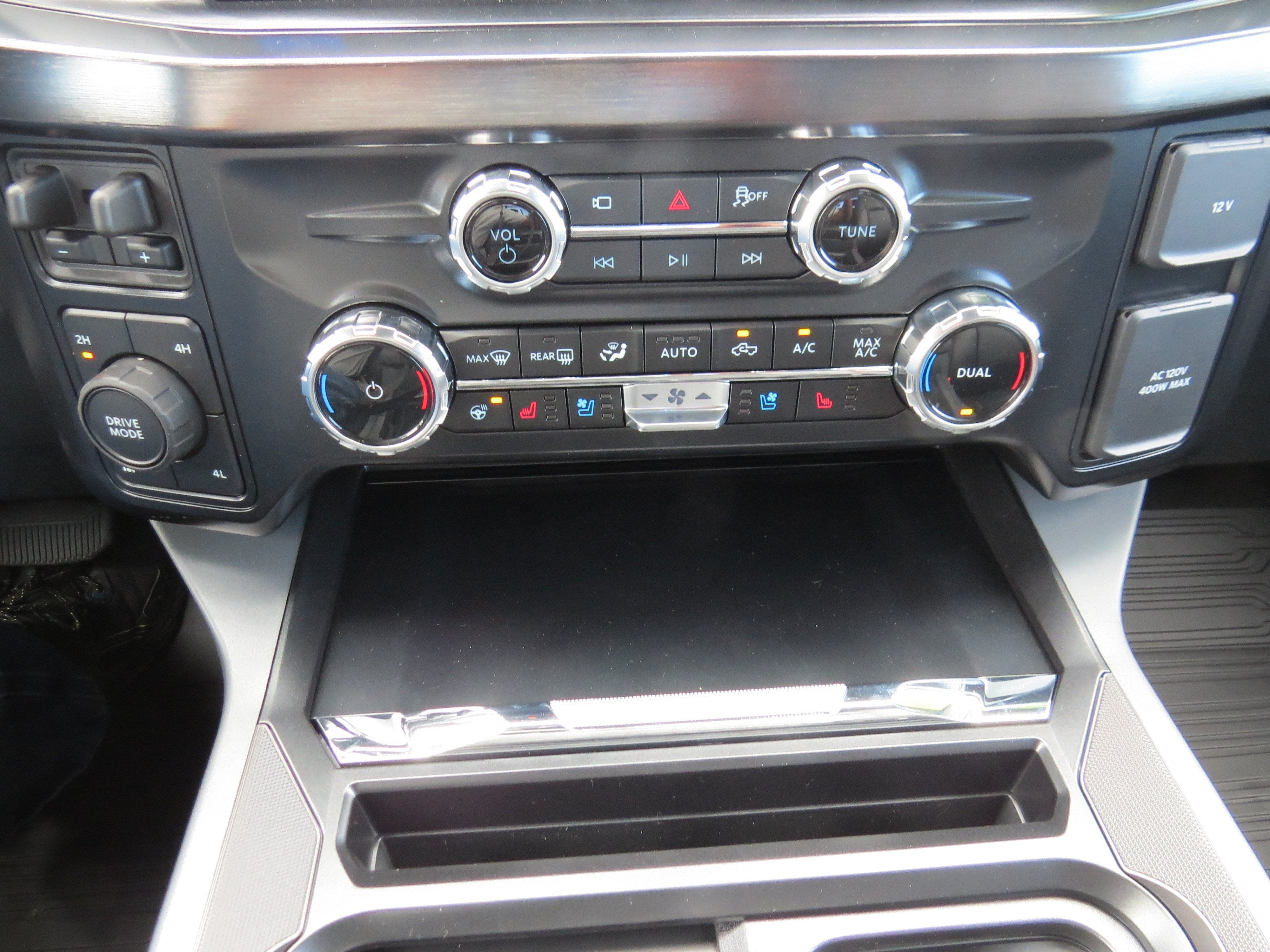 2027 Ford Super Duty F-250 SRW LARIAT