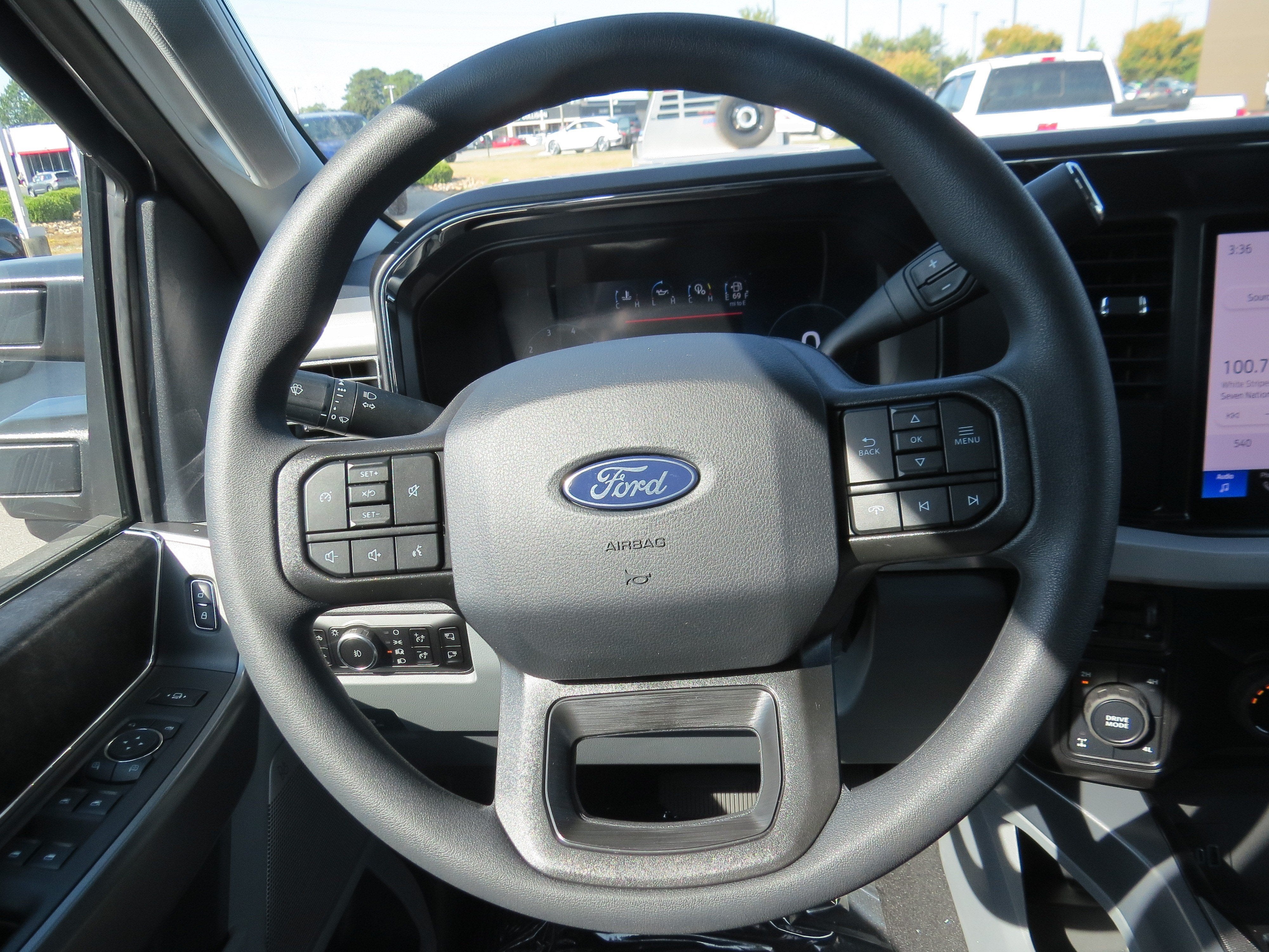 2027 Ford Super Duty F-250 SRW XLT