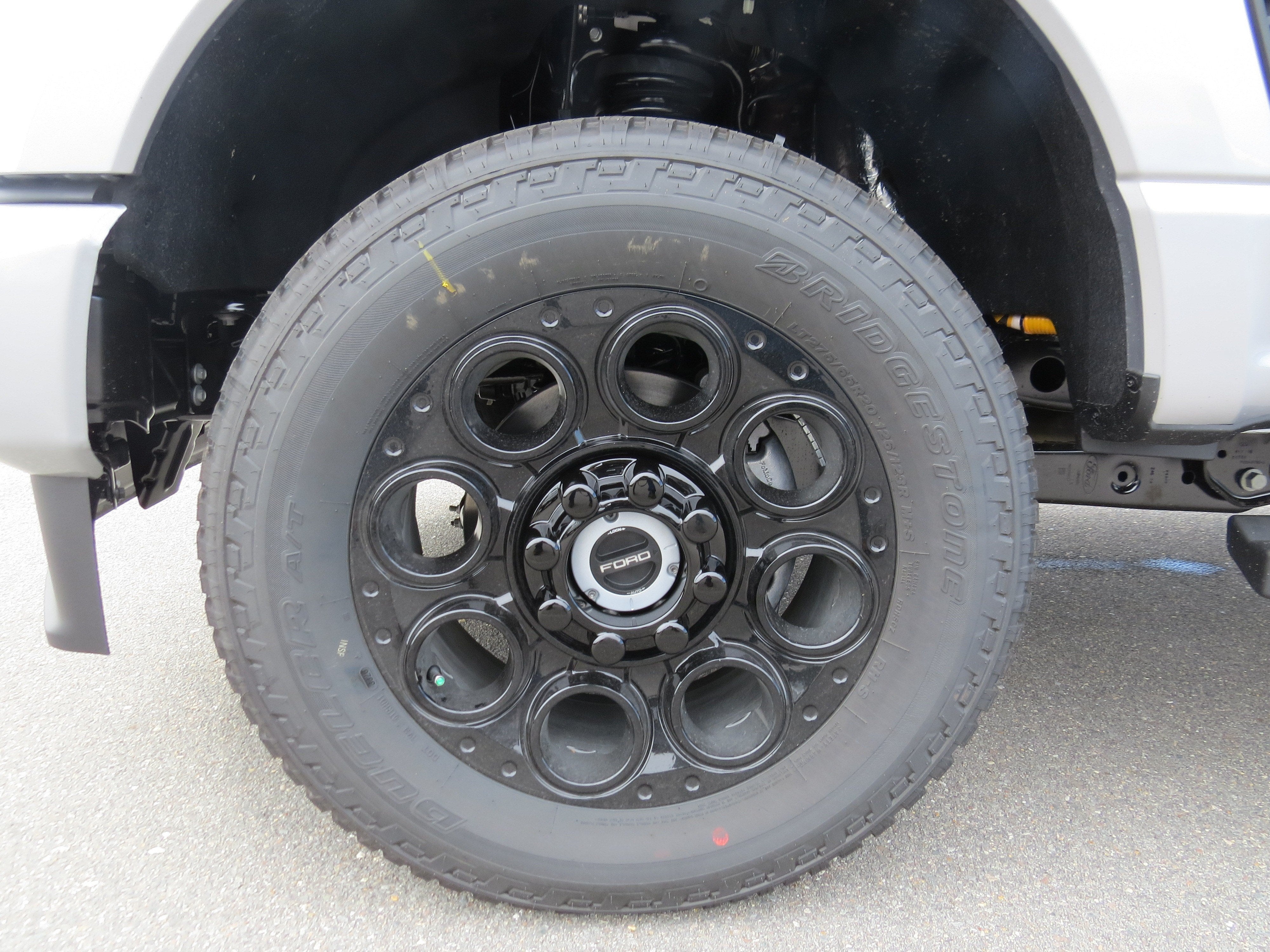 2027 Ford Super Duty F-250 SRW LARIAT