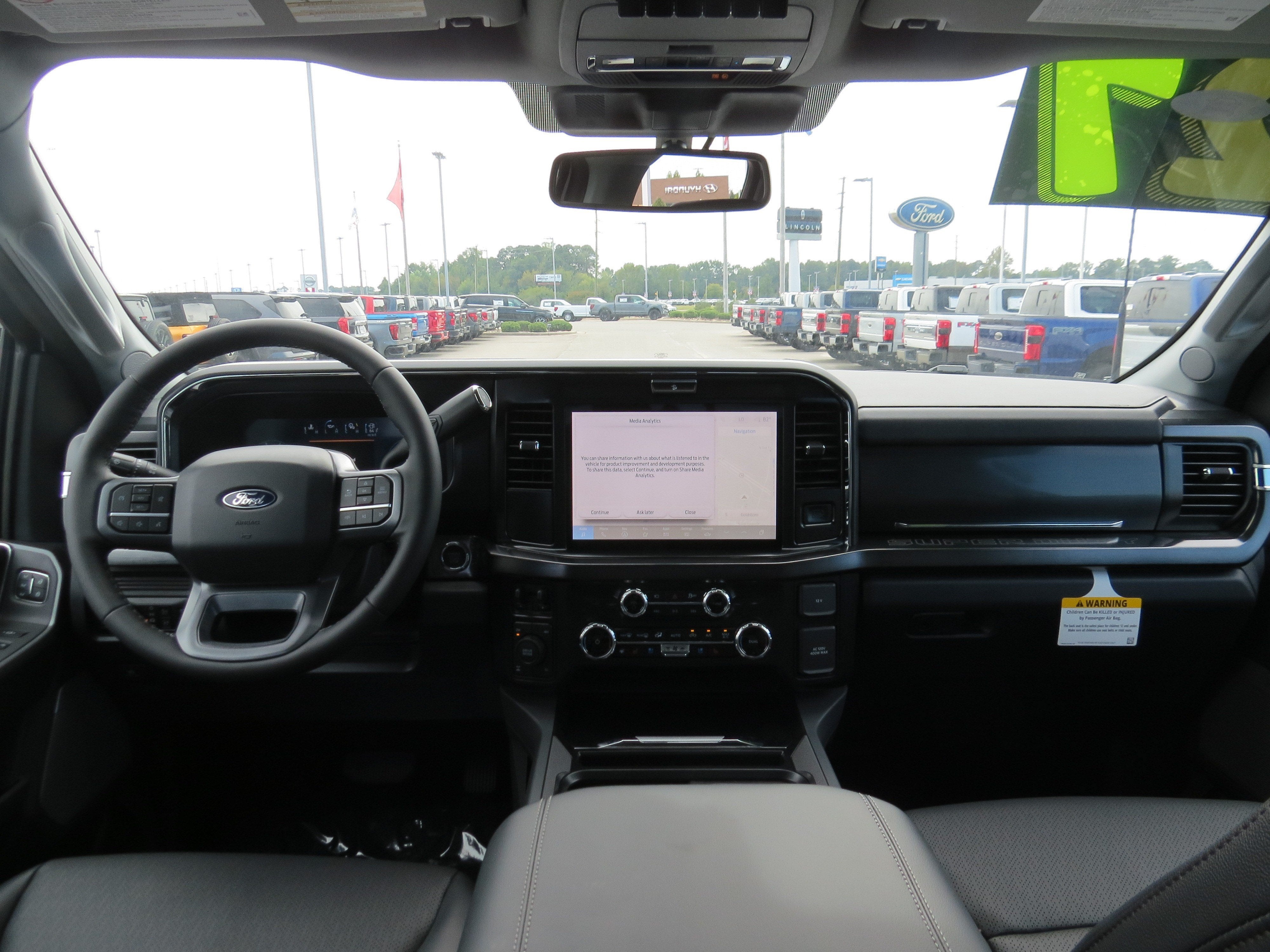 2027 Ford Super Duty F-250 SRW LARIAT