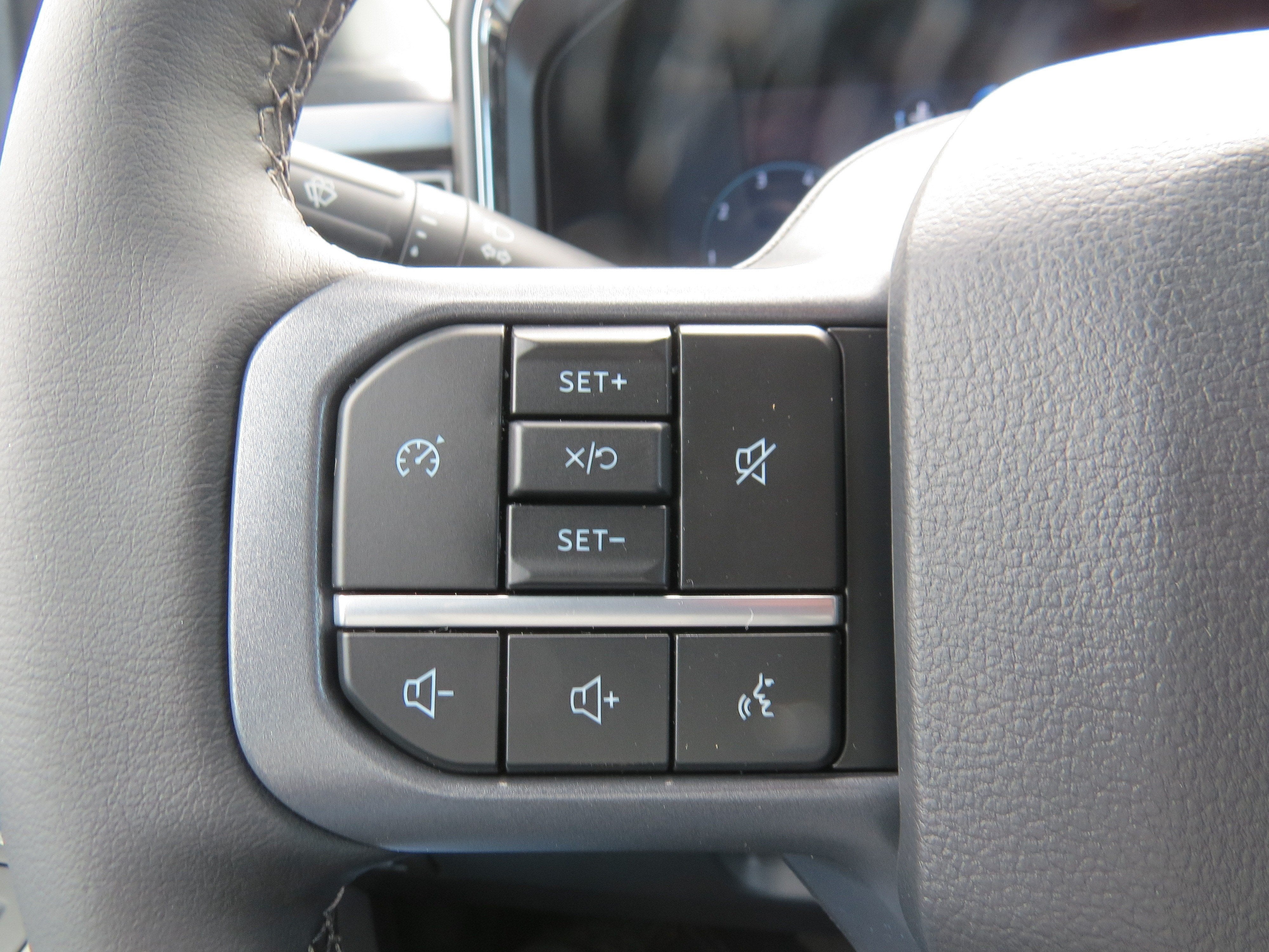 2027 Ford Super Duty F-250 SRW LARIAT