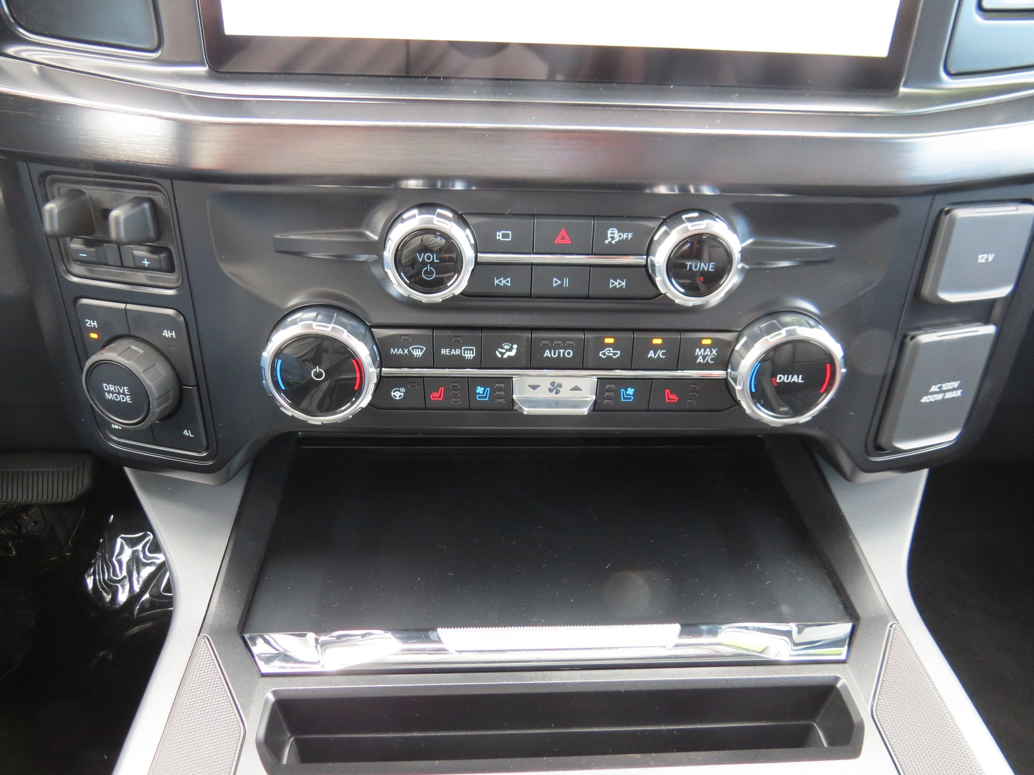 2027 Ford Super Duty F-250 SRW LARIAT