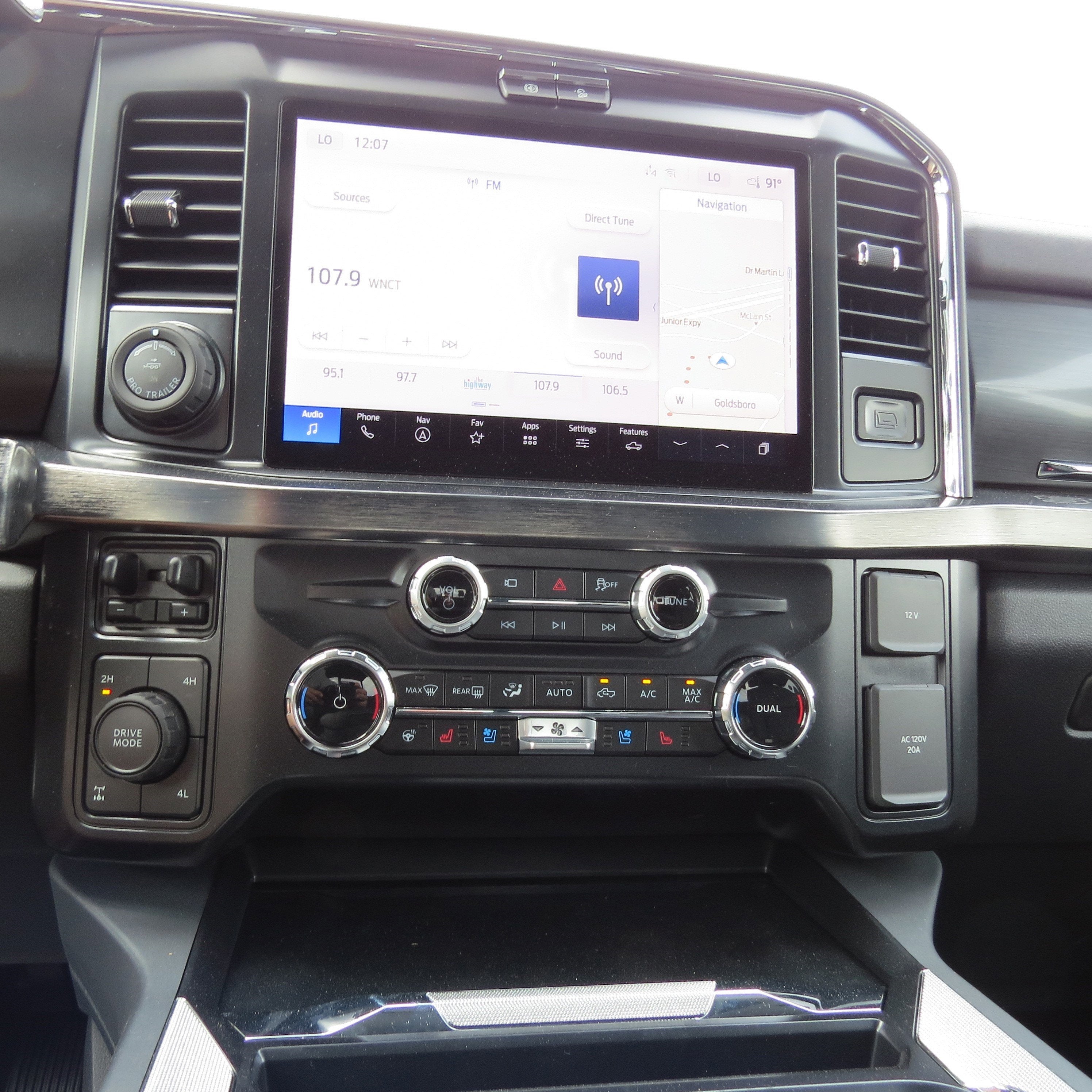 2025 Ford Super Duty F-350 SRW LARIAT