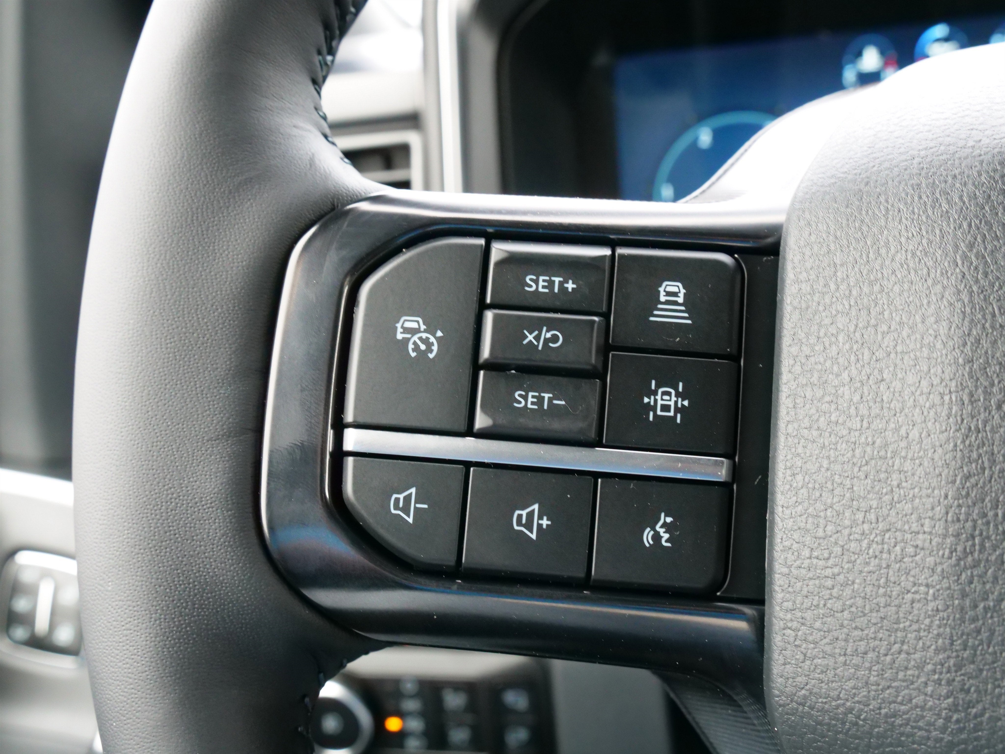 2025 Ford Super Duty F-350 SRW Platinum