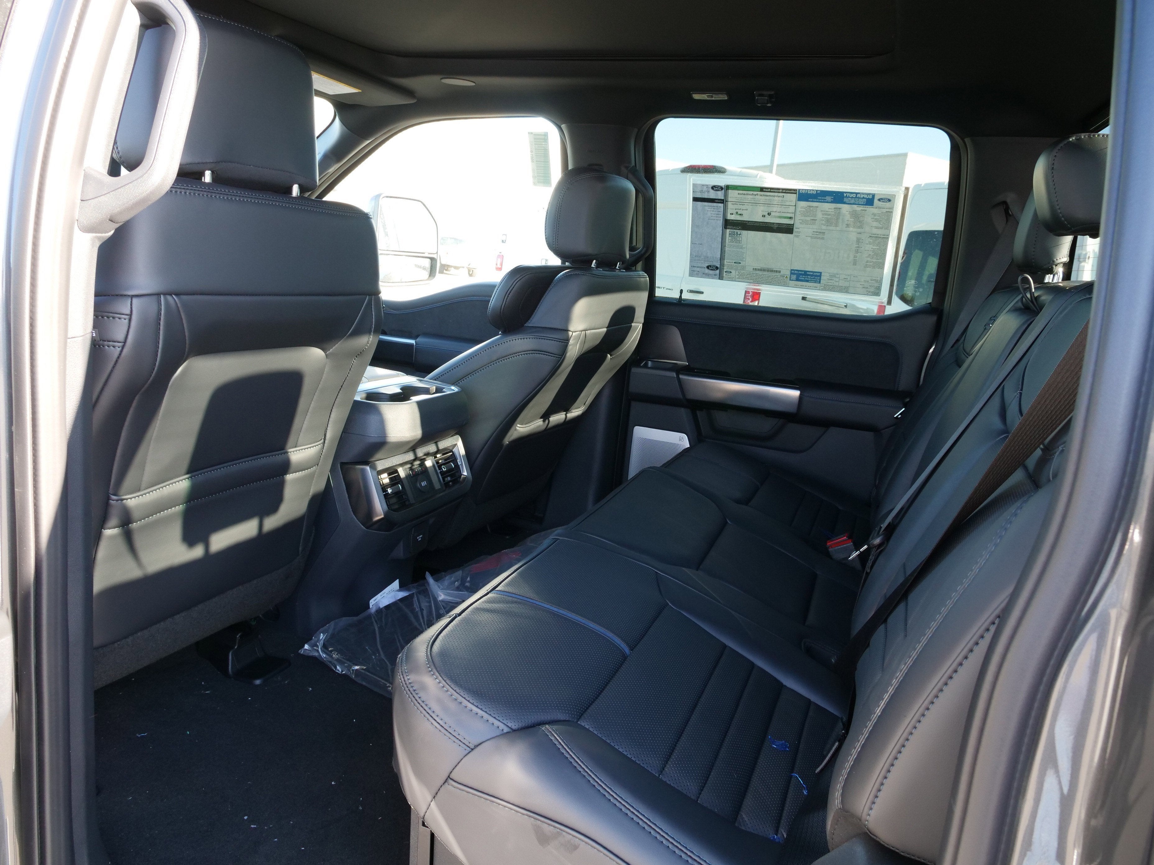 2026 Ford Super Duty F-350 SRW Platinum