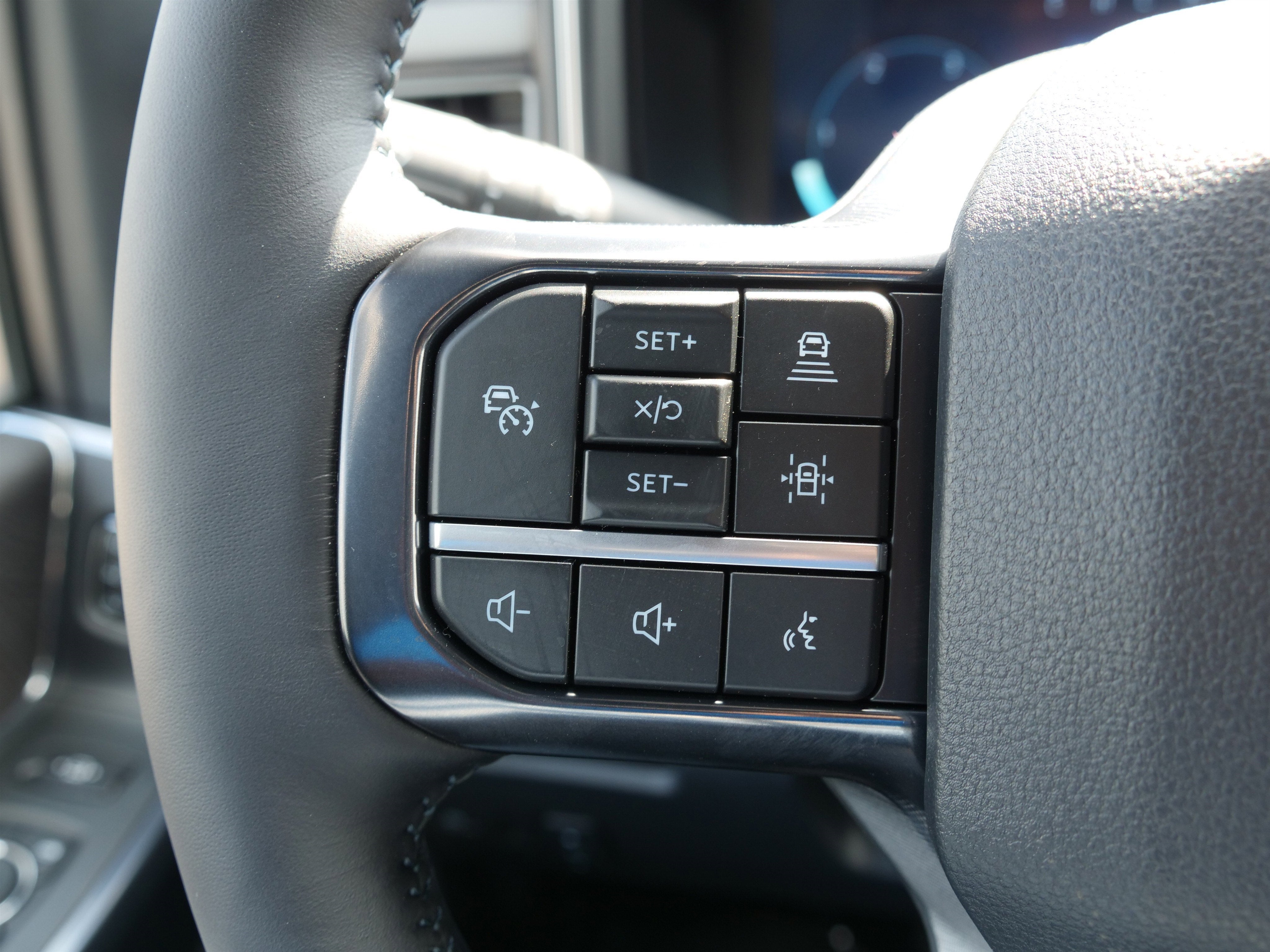 2025 Ford Super Duty F-350 SRW Platinum