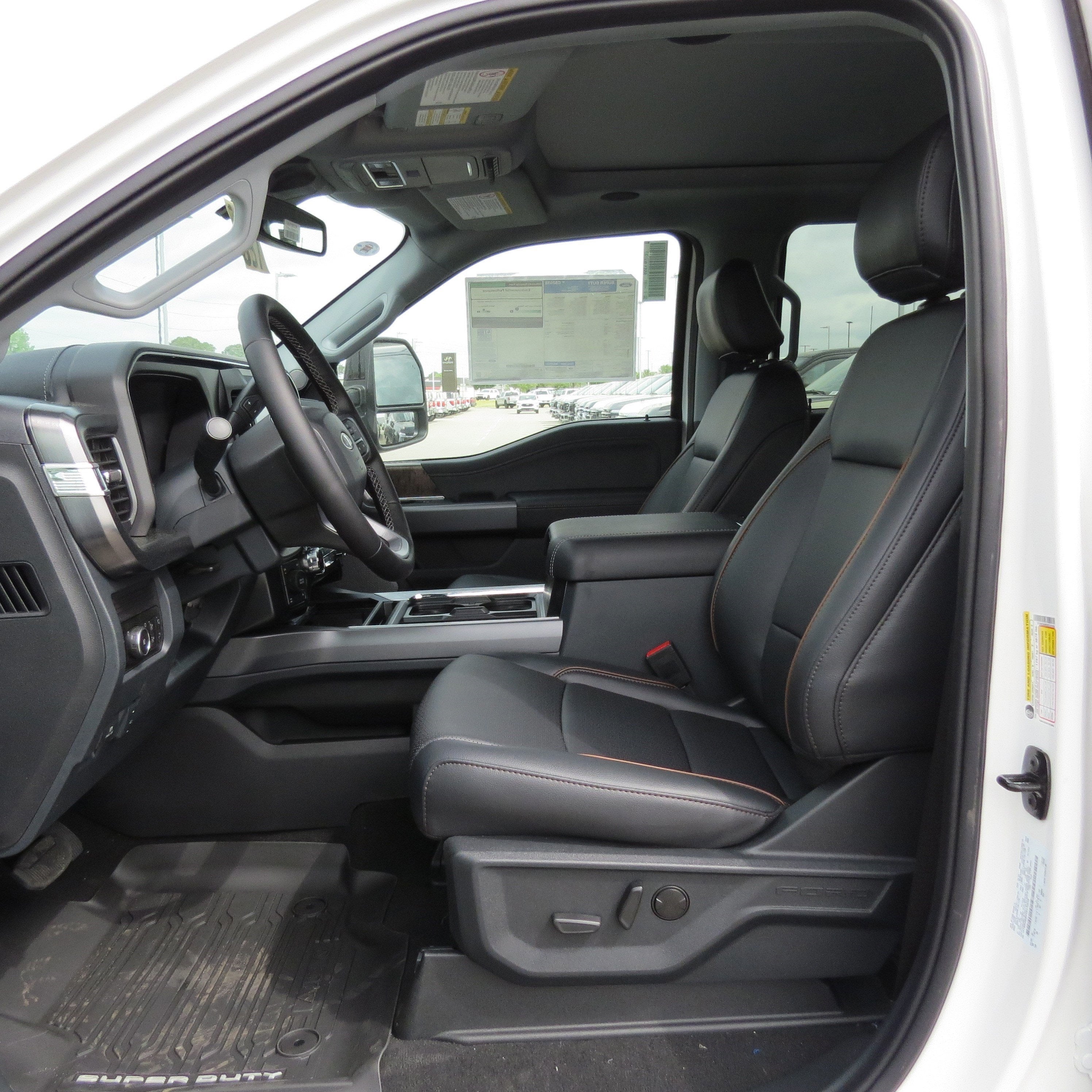 2025 Ford Super Duty F-350 SRW LARIAT