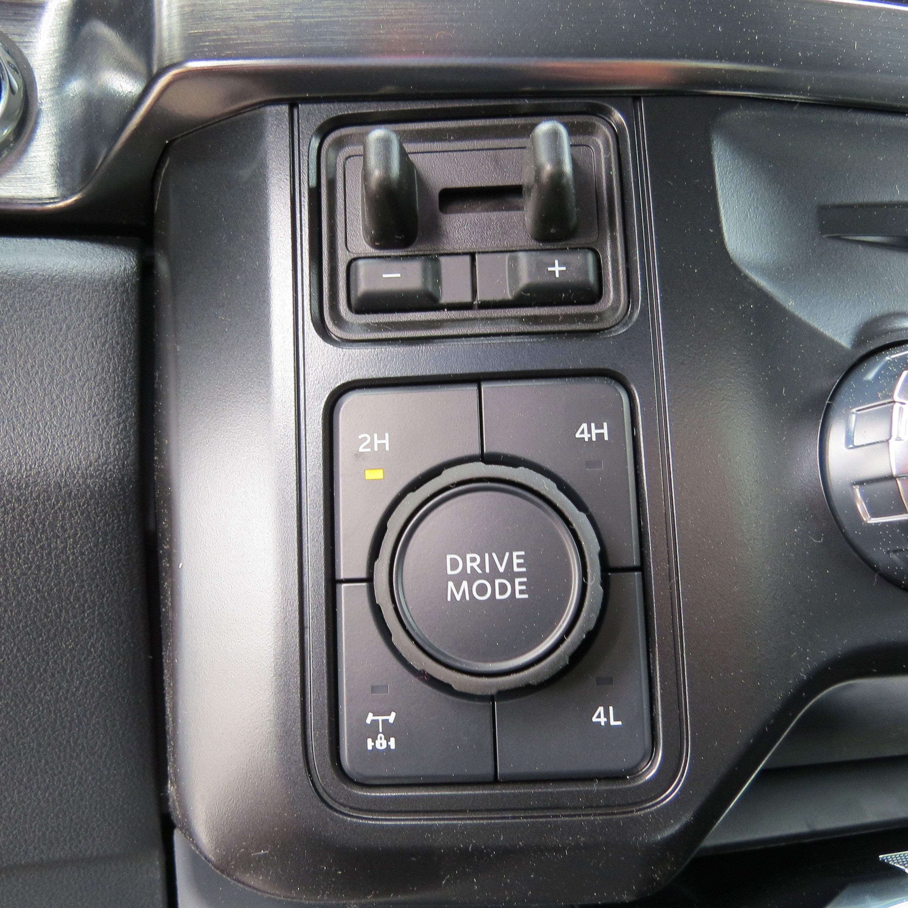 2025 Ford Super Duty F-350 SRW LARIAT