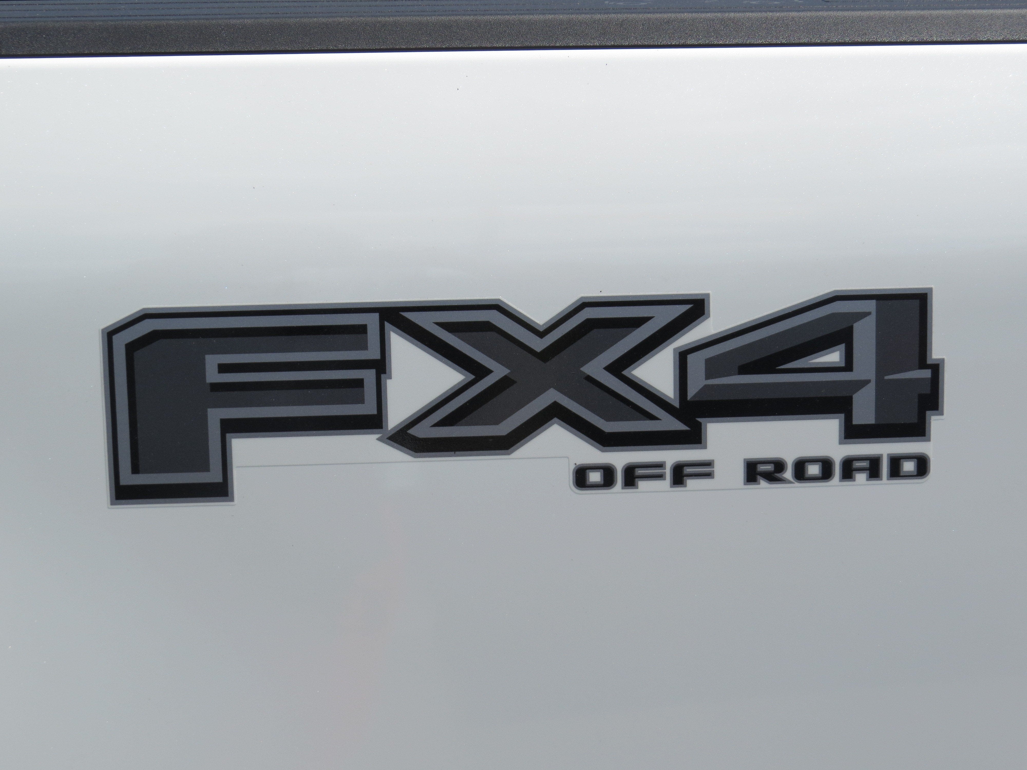 2027 Ford Super Duty F-350 SRW LARIAT