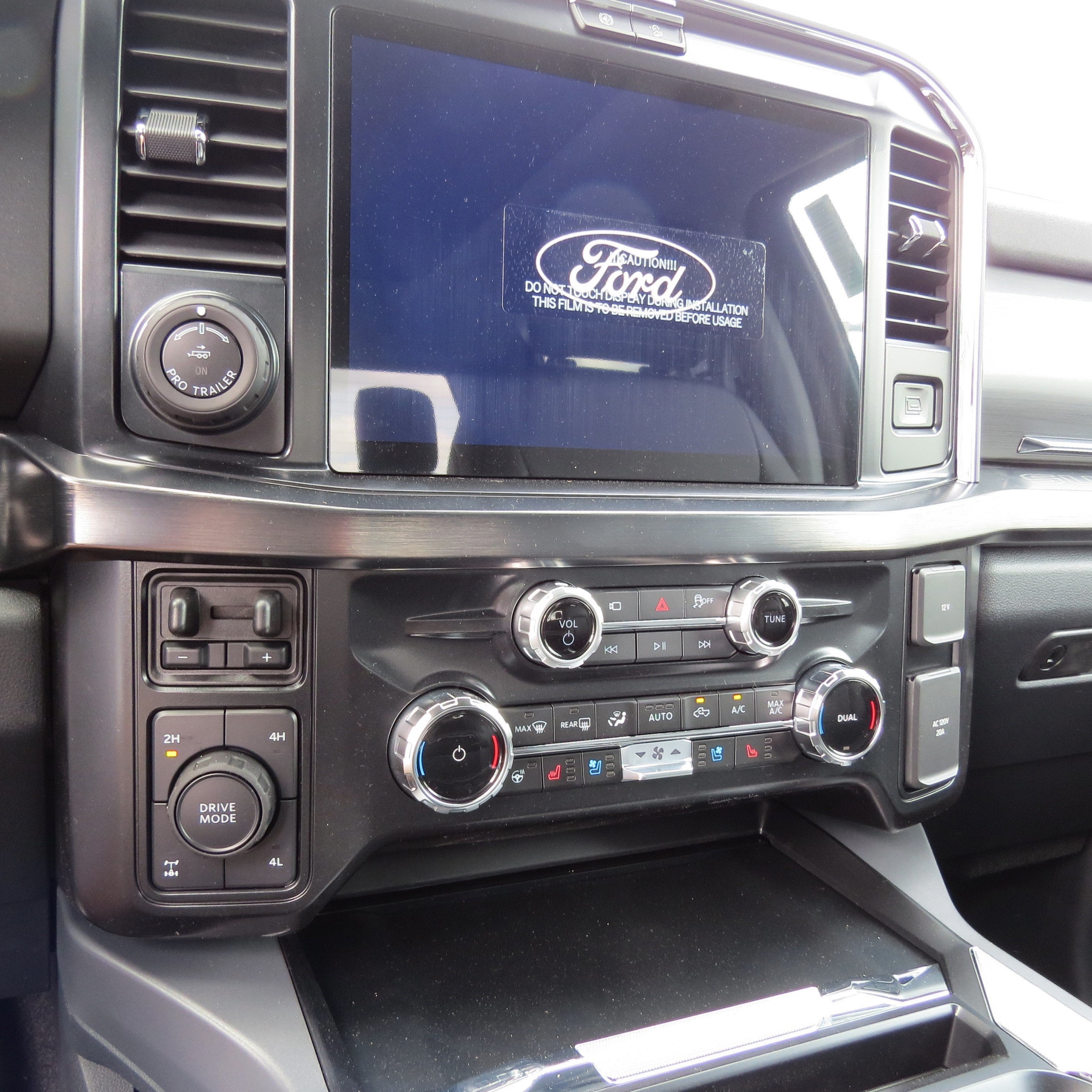 2025 Ford Super Duty F-350 SRW LARIAT